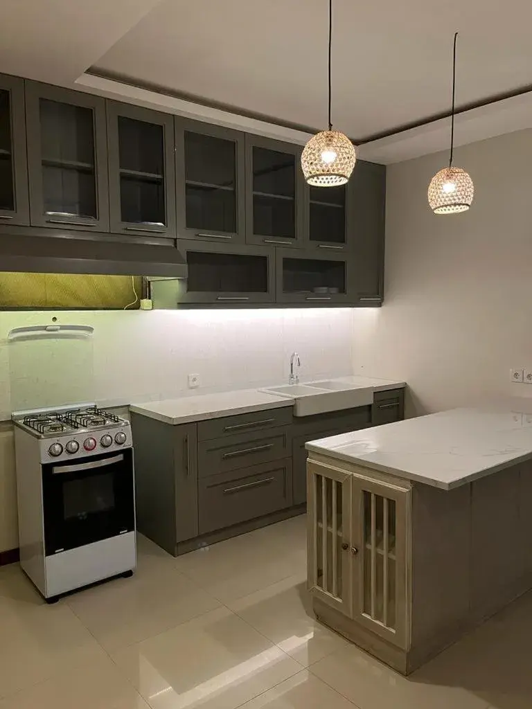 Kitchen/Kitchenette in Arana Suite