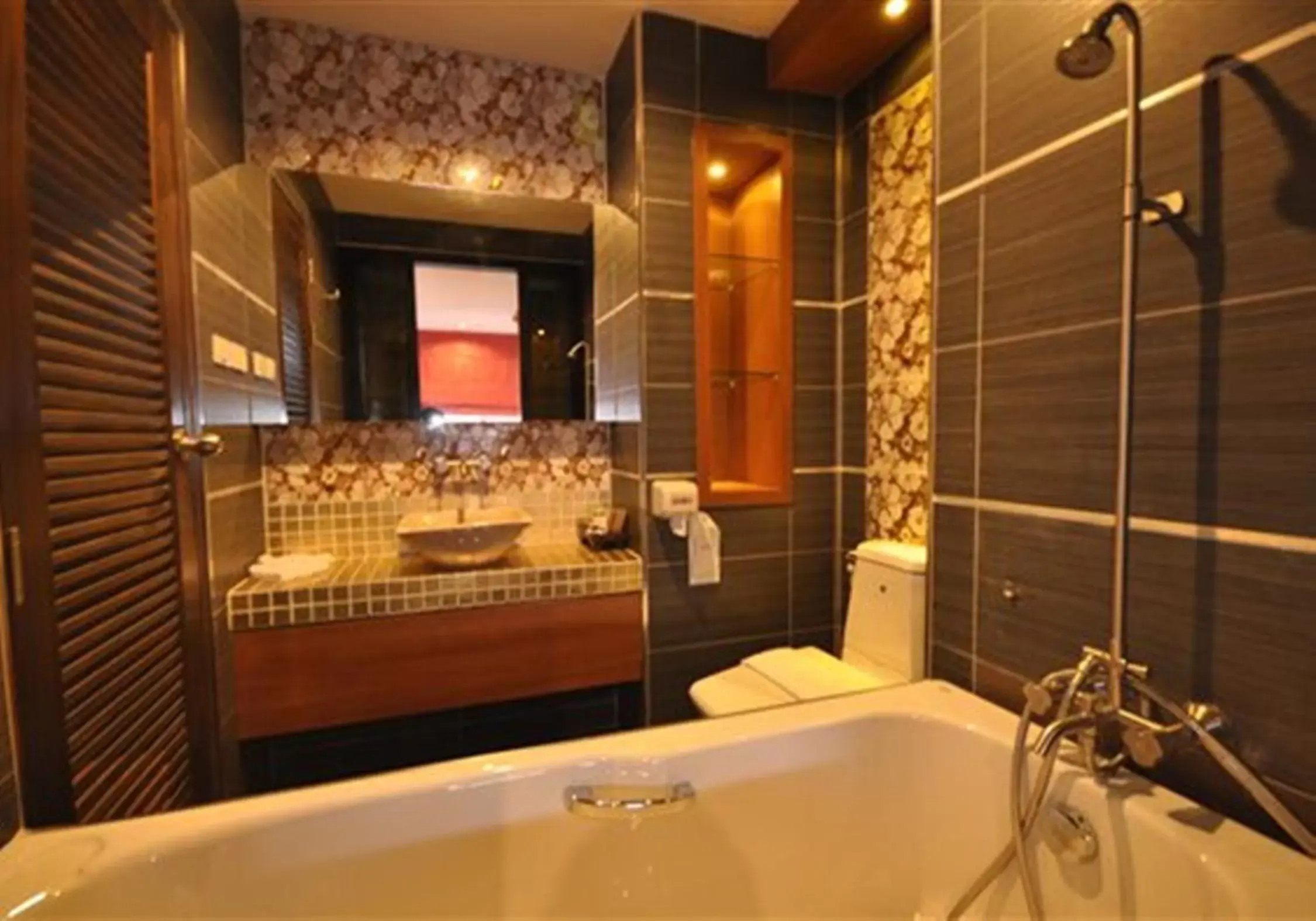 Bathroom in Chalelarn Hotel Hua Hin