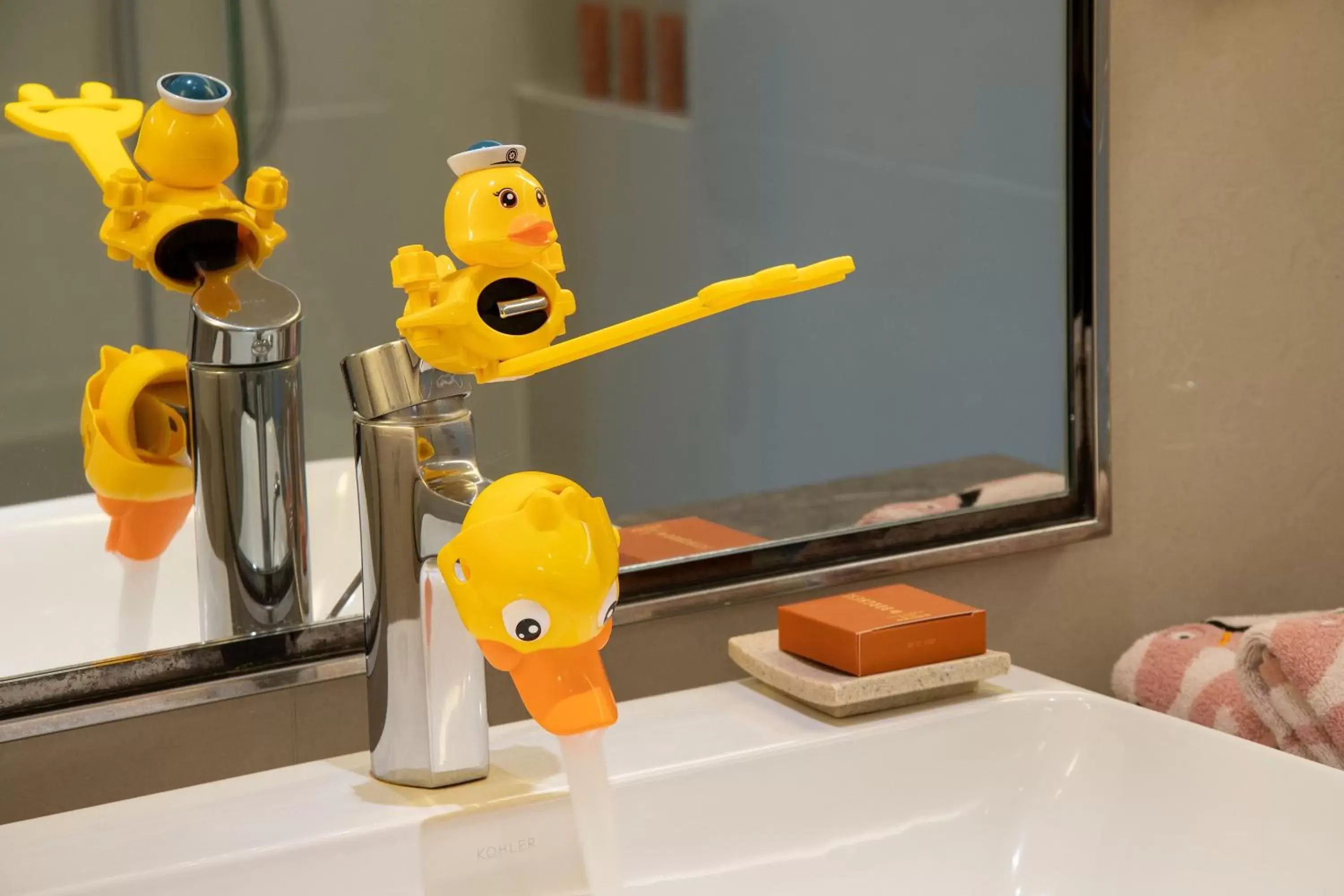 Photo of the whole room, Bathroom in Crowne Plaza Guangzhou City Centre, an IHG Hotel