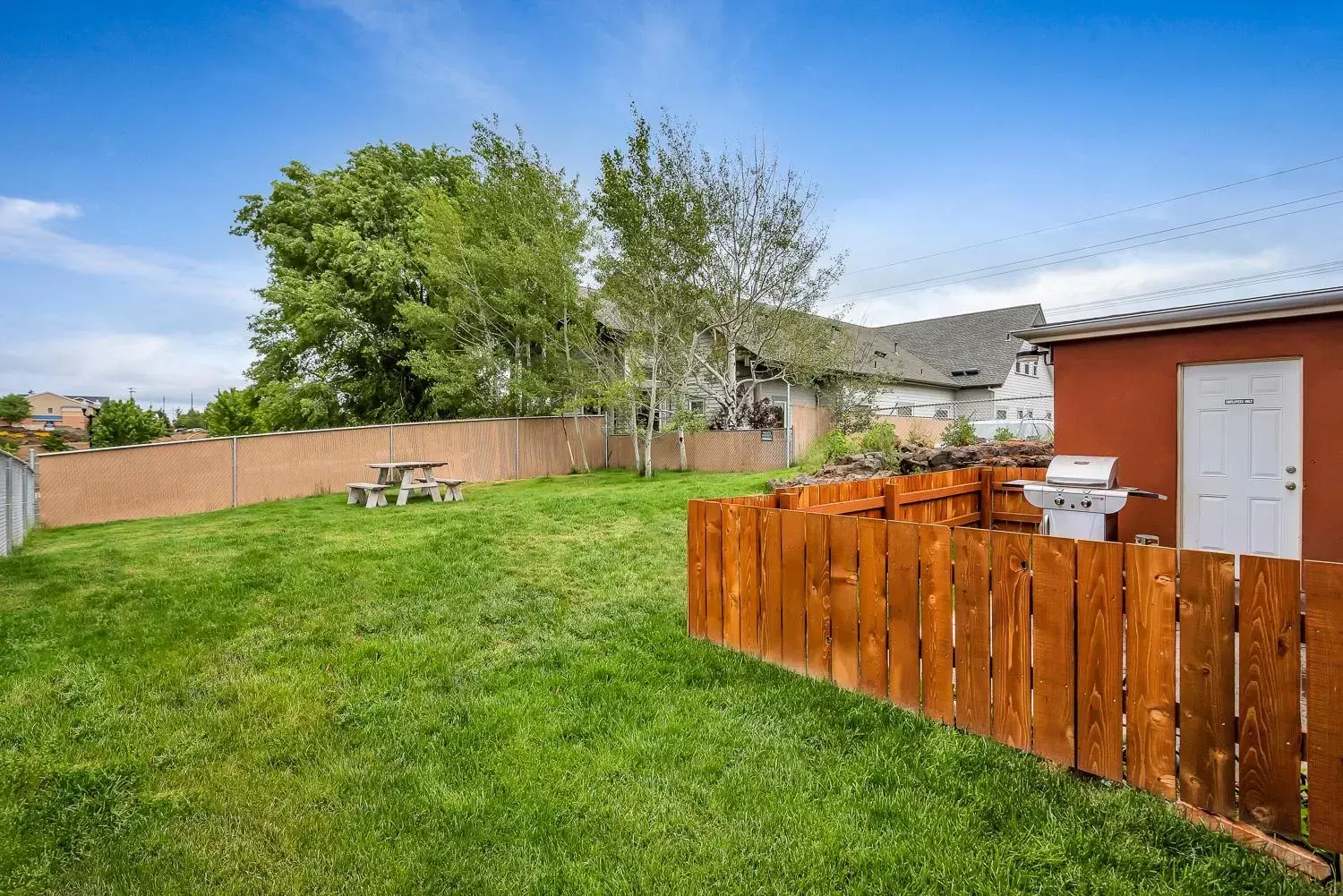 BBQ facilities, Garden in Wall Street Suites