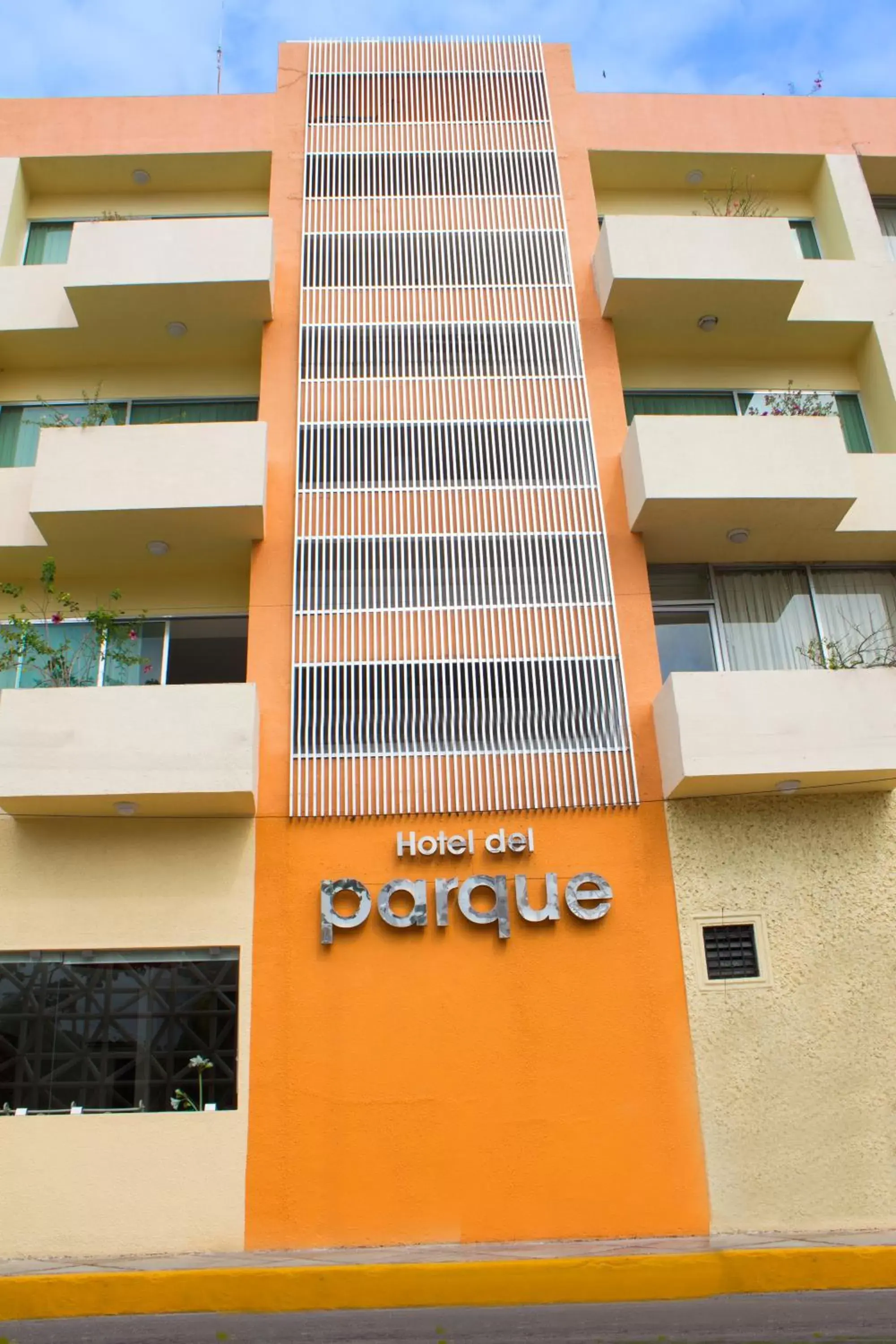 Facade/entrance, Property Building in Hotel del Parque