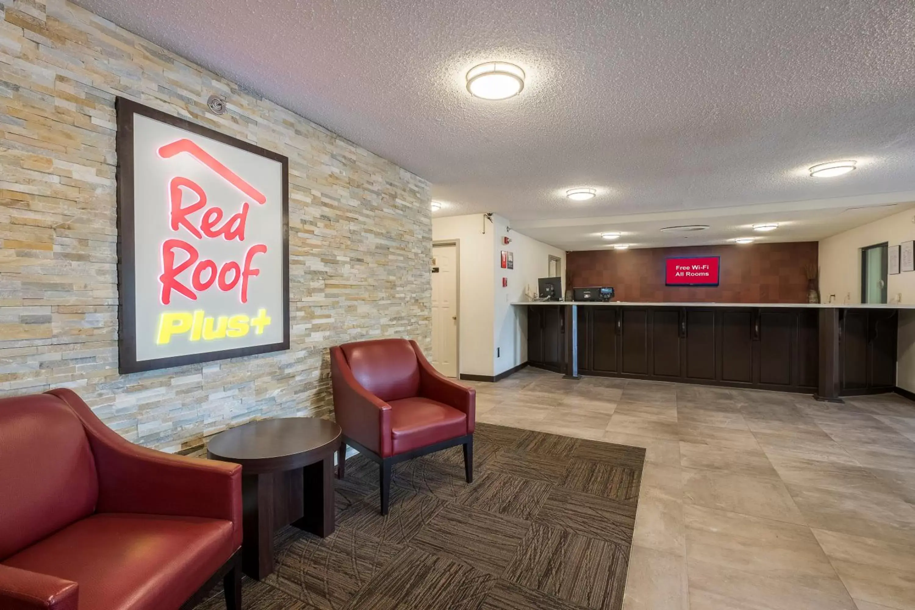 Lobby or reception, Lobby/Reception in Red Roof Inn PLUS+ & Suites Opelika