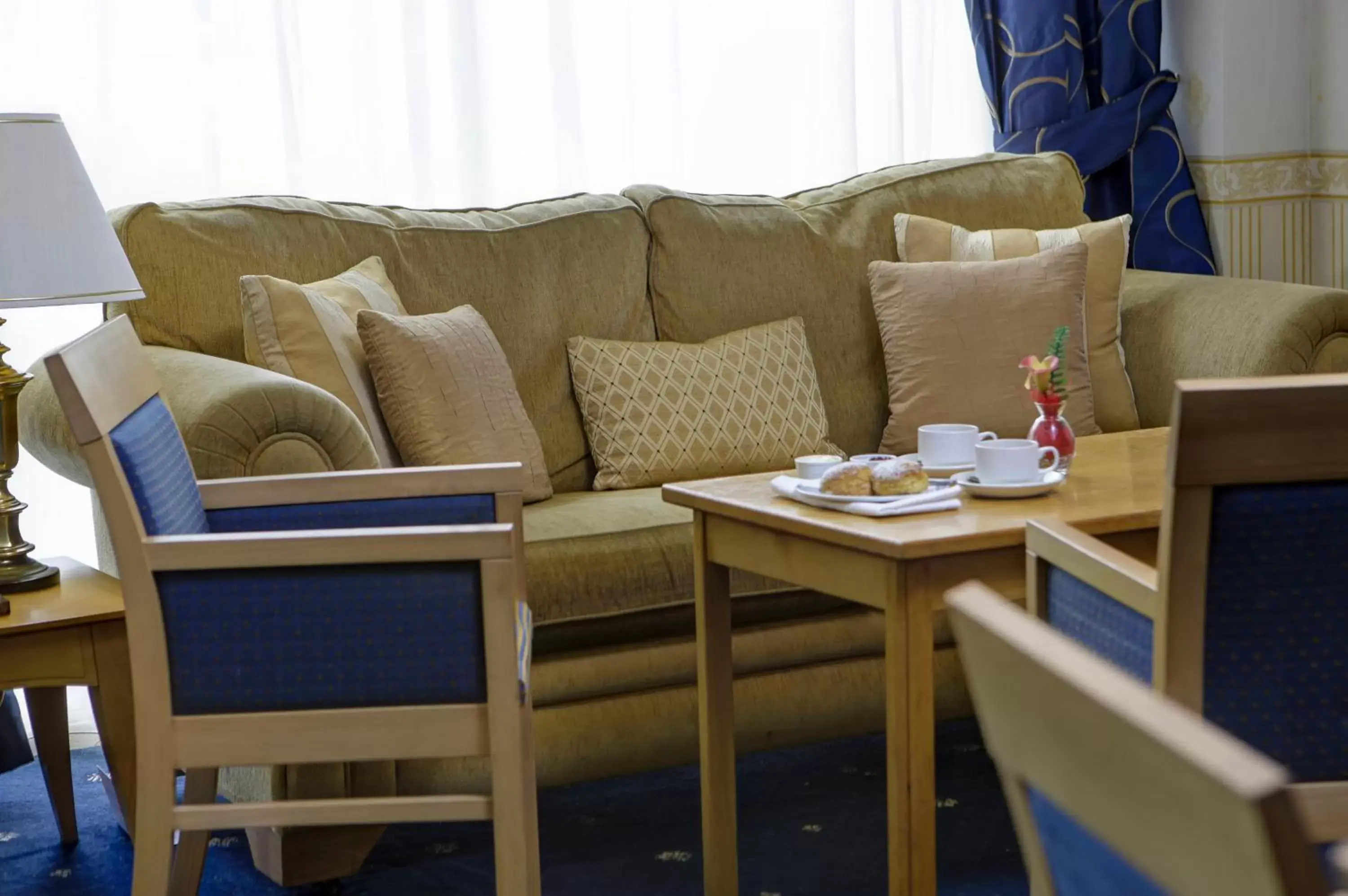 Lounge or bar, Seating Area in Tiverton Hotel Lounge & Venue formally Best Western