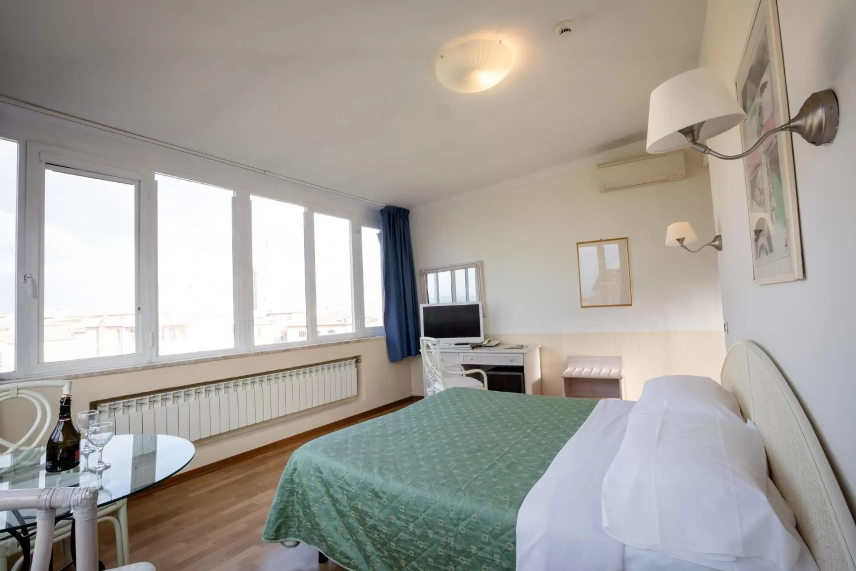 Bed in Hotel Duomo Bed in Hotel Duomo