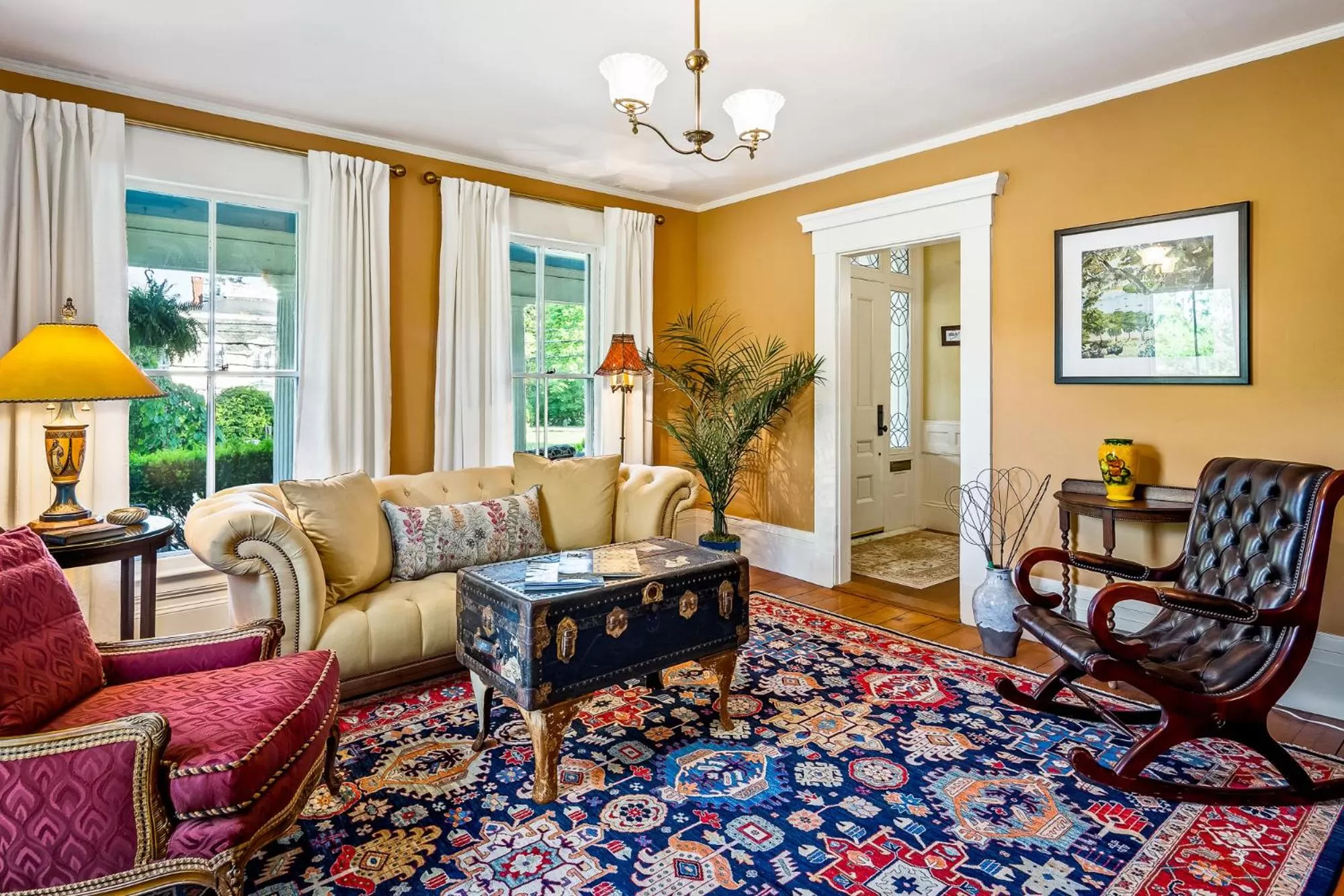 Communal lounge/ TV room in Abigail's Inn