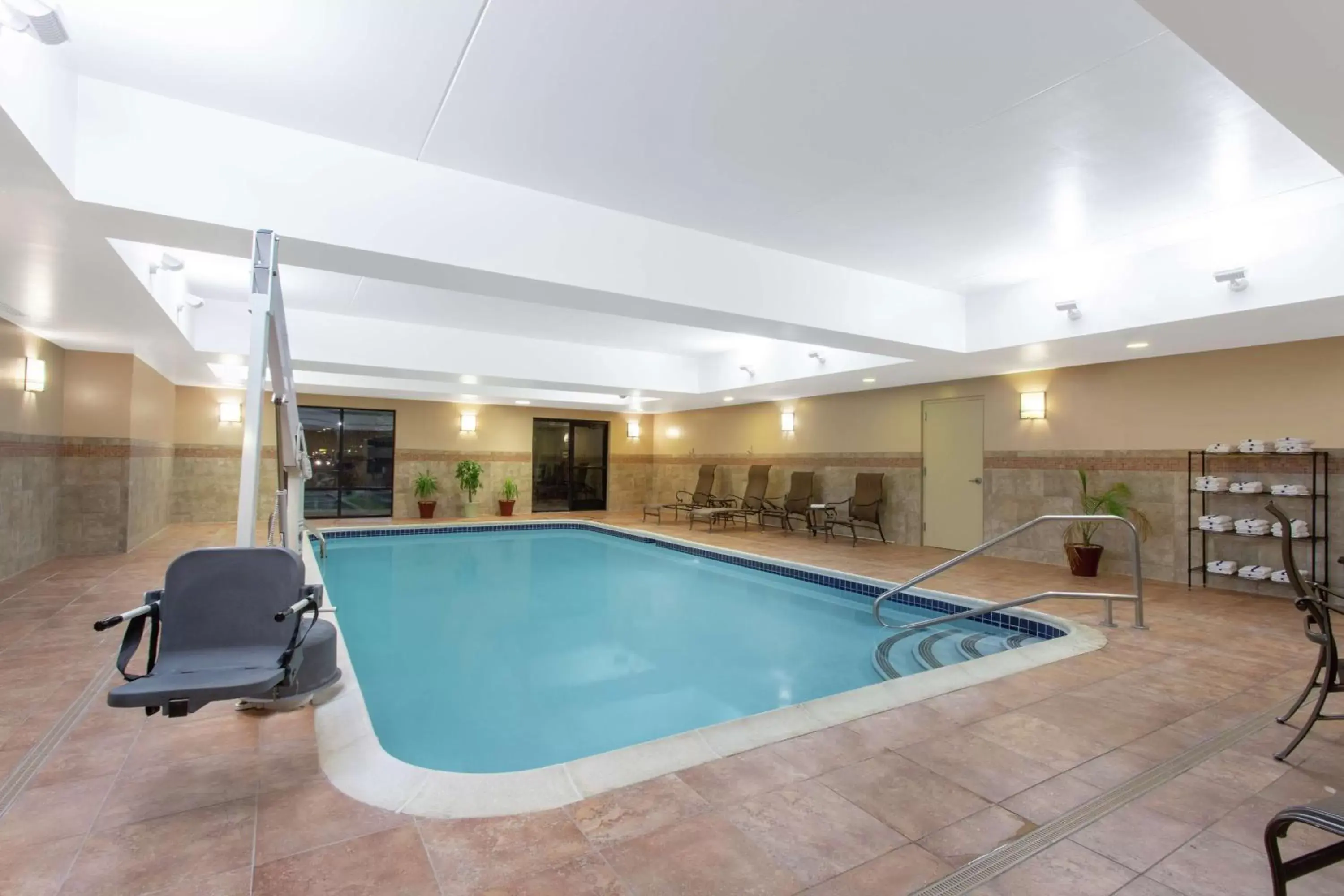 Pool view, Swimming Pool in Hampton Inn & Suites Albany-Airport