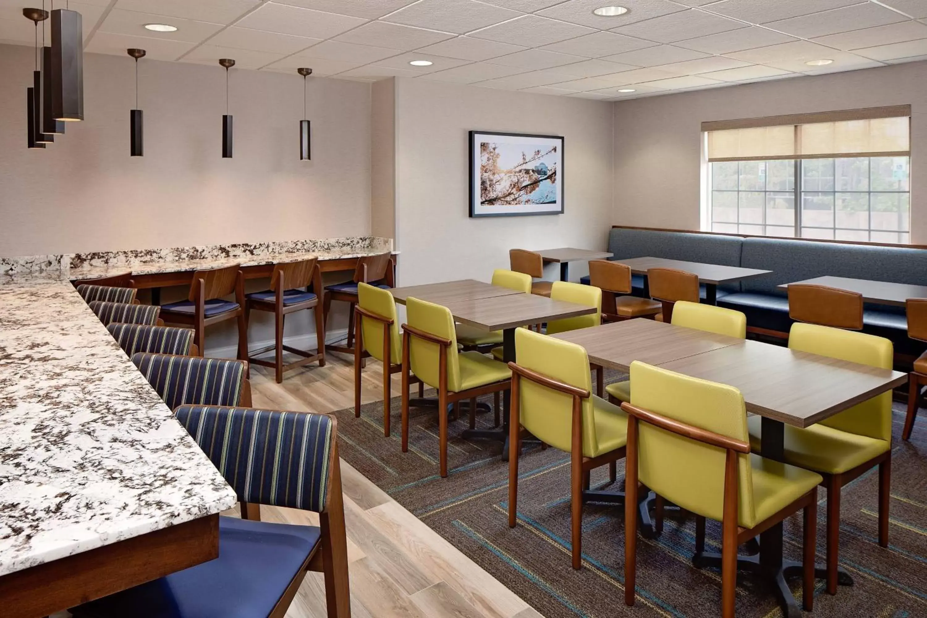 Restaurant/Places to Eat in Residence Inn by Marriott Tysons