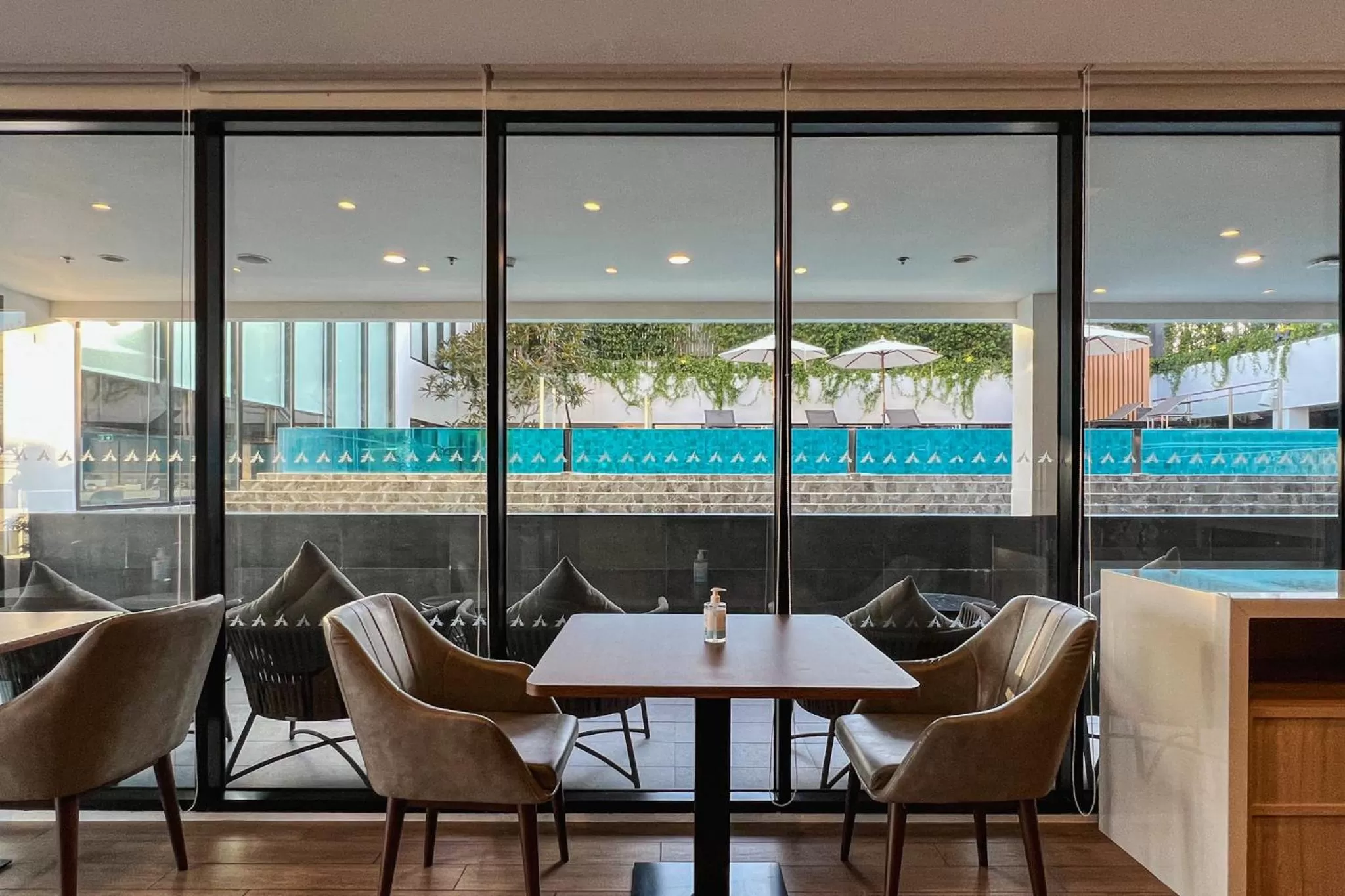 Restaurant/places to eat in Amanta Hotel & Residence Sathorn