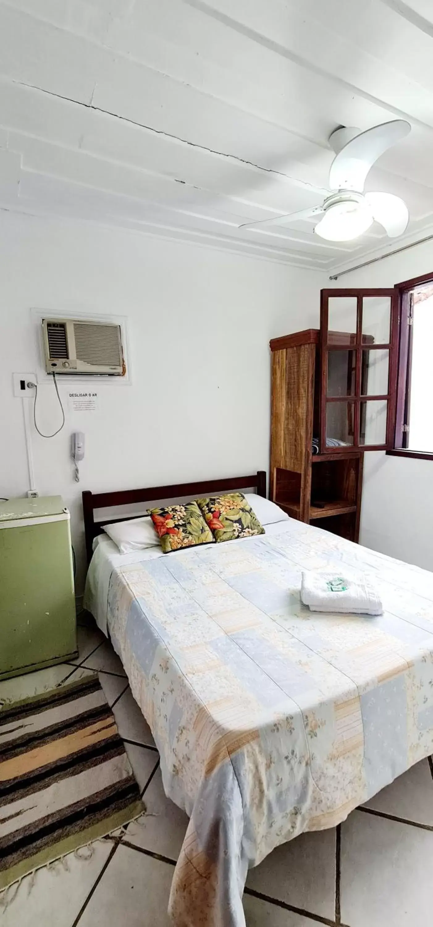 Photo of the whole room, Bed in Pousada Mandala