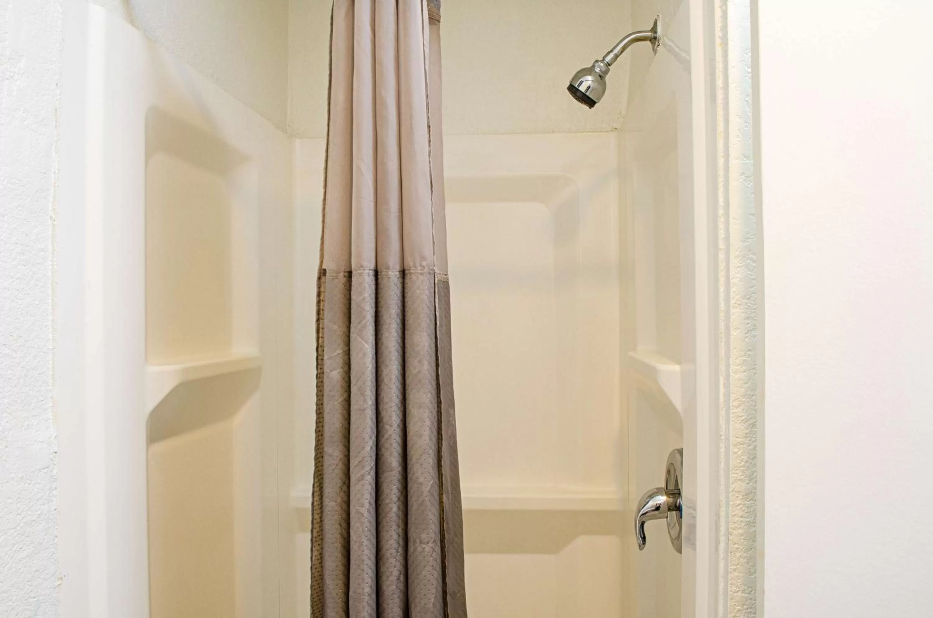 Bathroom in Motel 6-Modesto, CA - Downtown