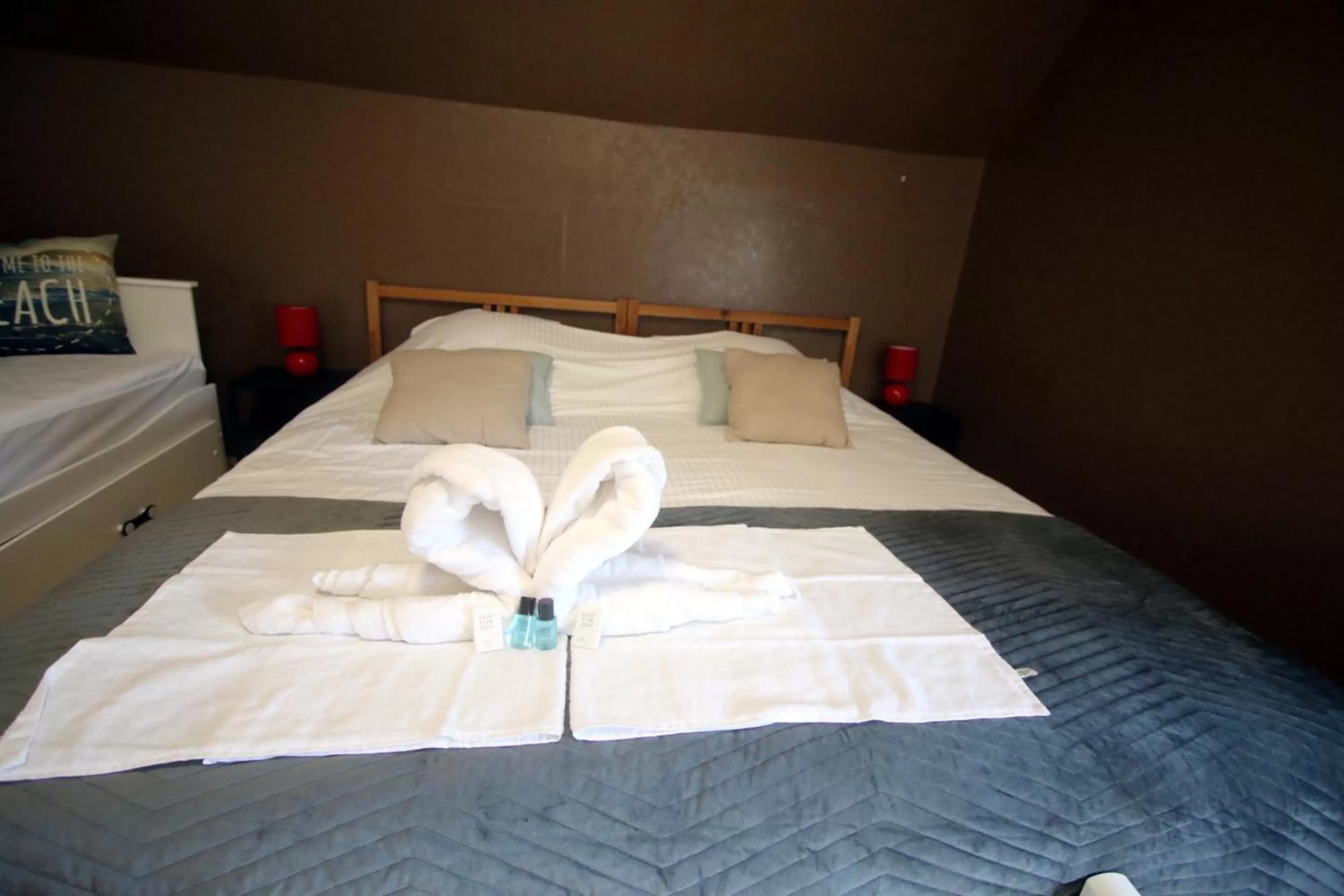 Bedroom, Bed in Chambre d'hôte Blankenberge