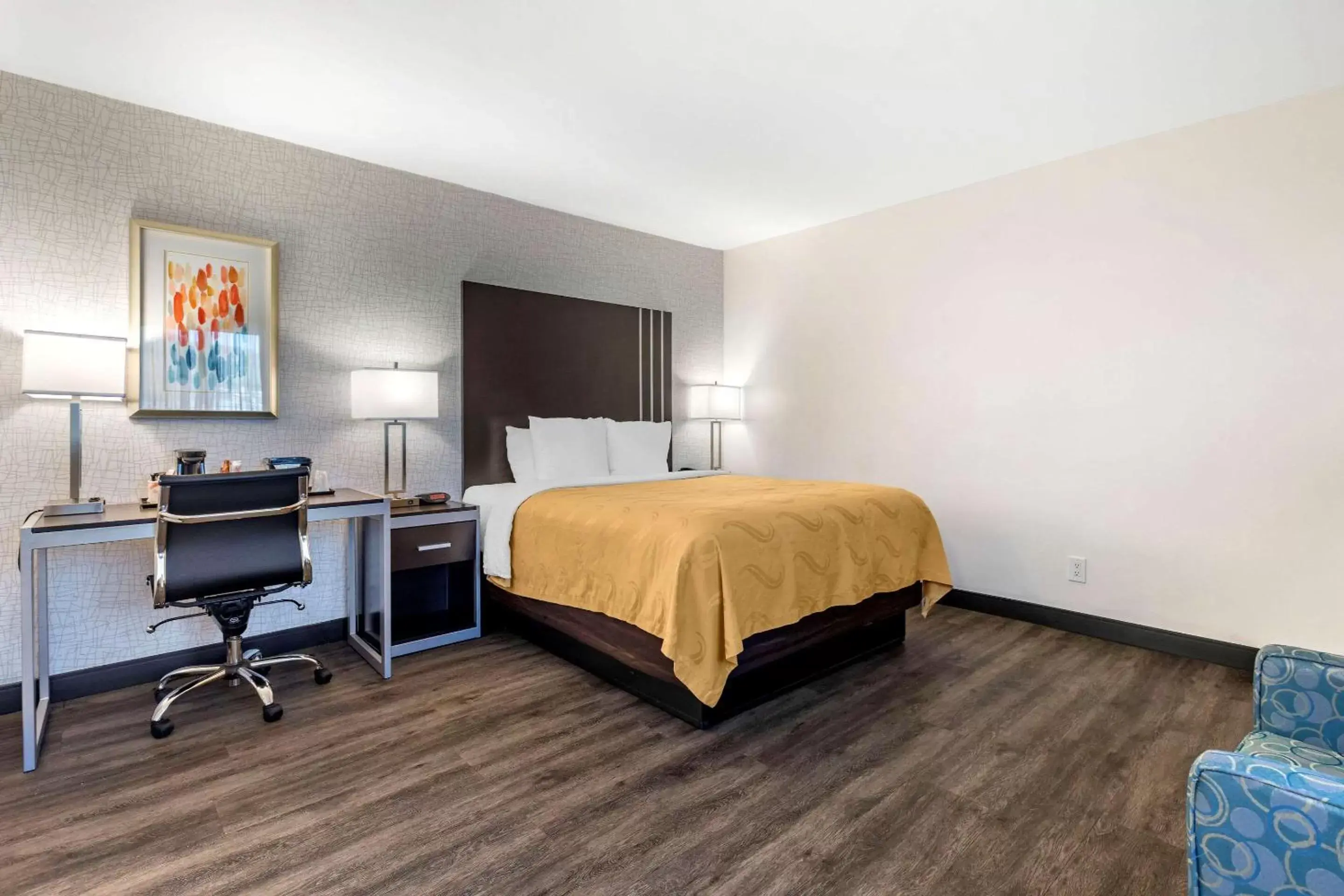 Bedroom, Bed in Quality Inn Burbank Airport