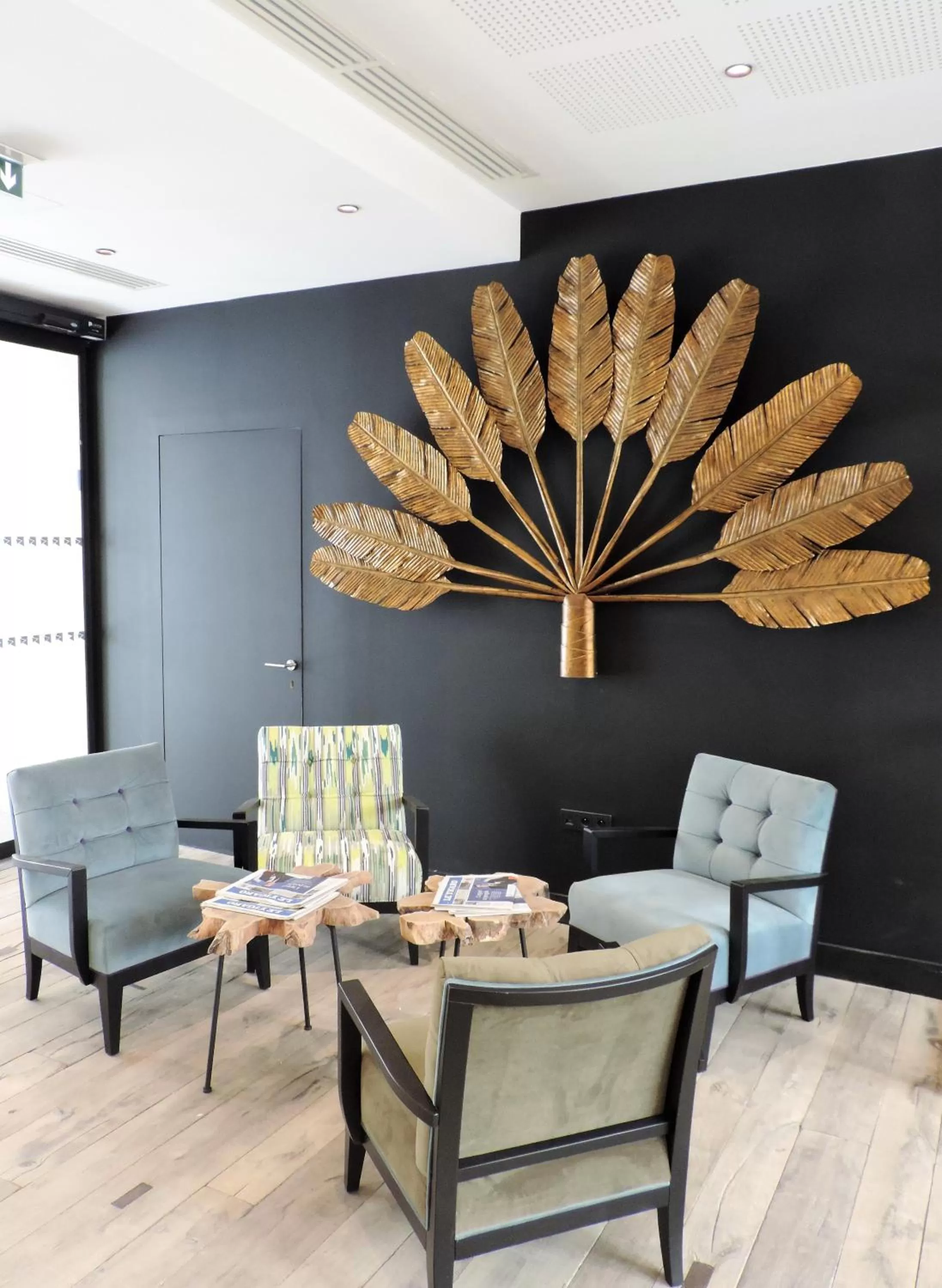 Lobby or reception in Hotel L'Arbre Voyageur - LILLE