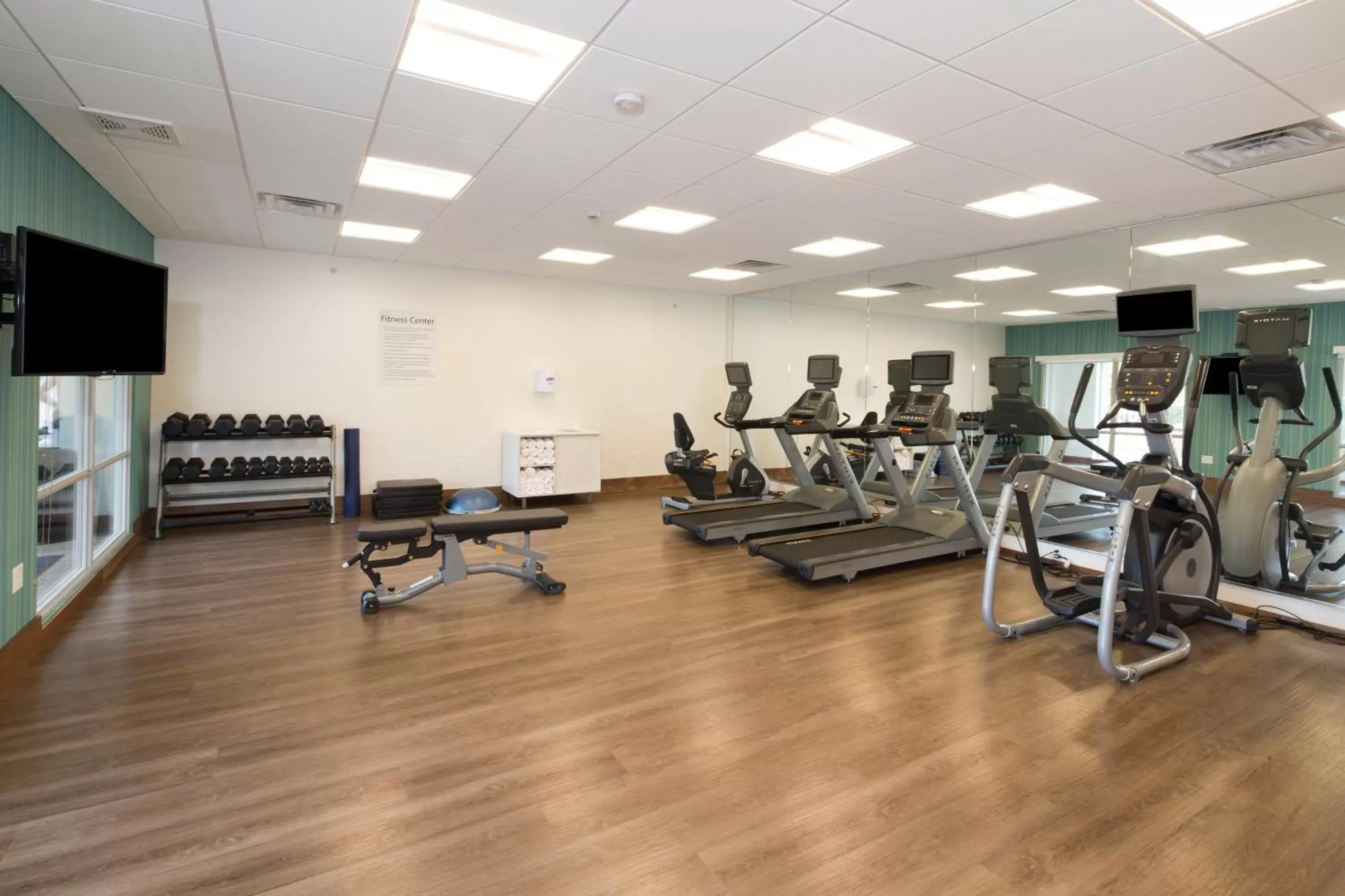 Fitness centre/facilities in Holiday Inn Express Hotel & Suites Bay City by IHG Fitness centre/facilities in Holiday Inn Express Hotel & Suites Bay City by IHG
