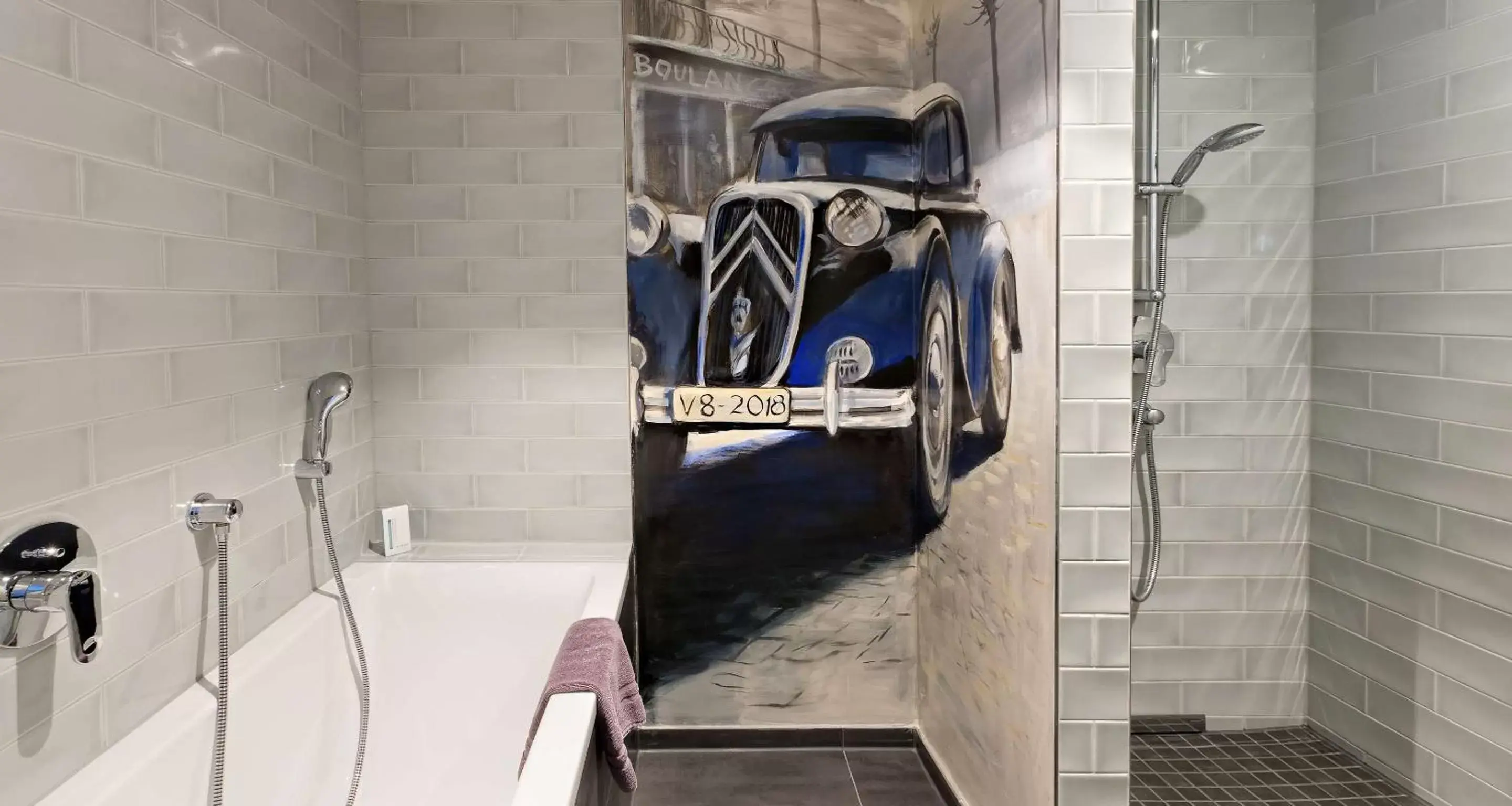 Bathroom in V8 HOTEL Motorworld Region Stuttgart