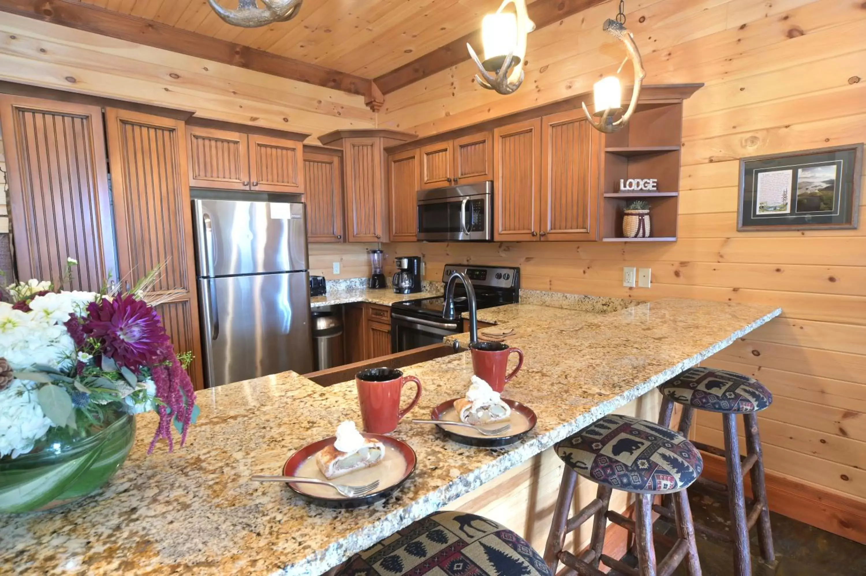 Kitchen or kitchenette, Kitchen/Kitchenette in The Lodges at Cresthaven