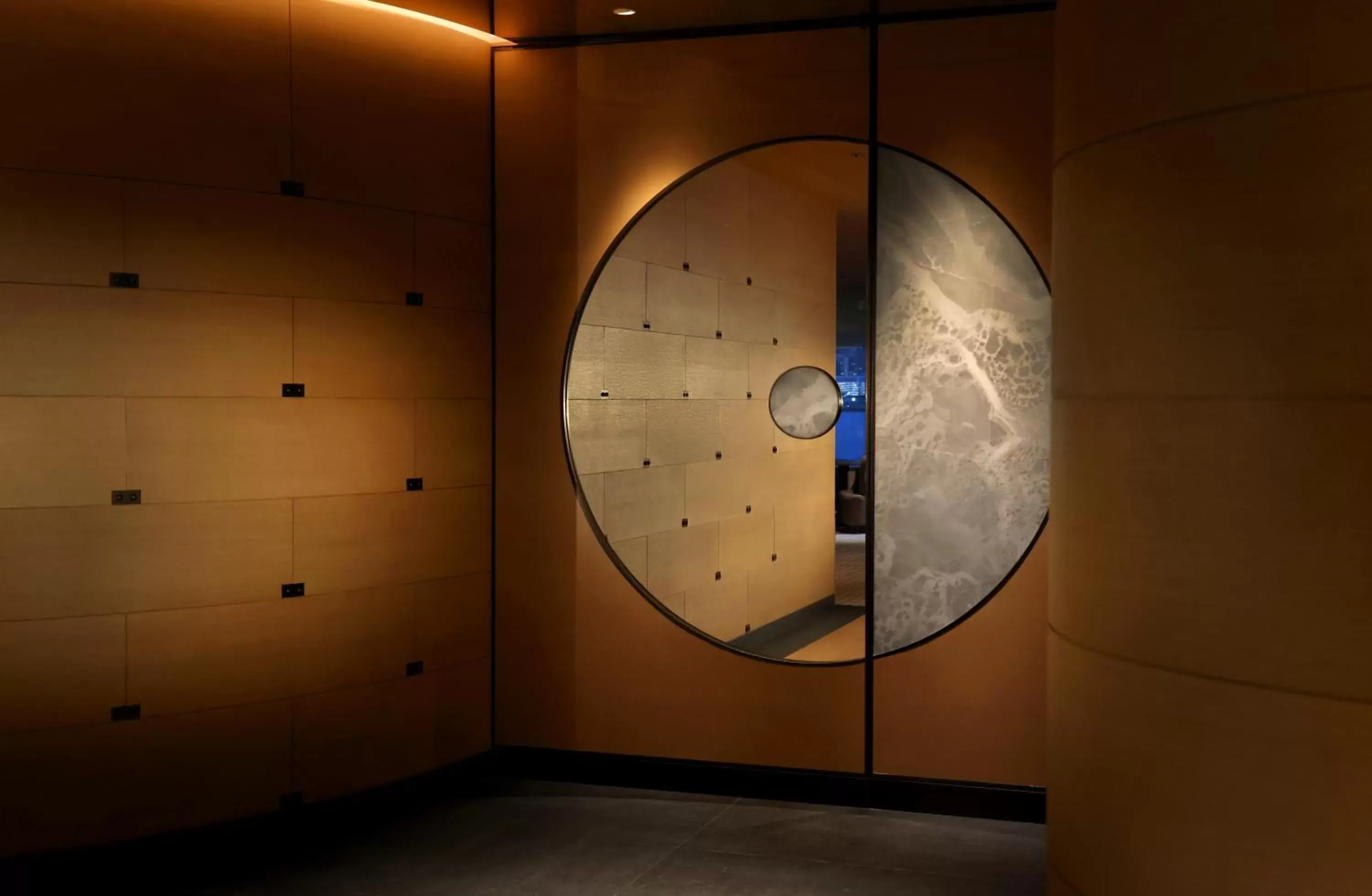 Lounge or bar in Regent Hong Kong Lounge or bar in Regent Hong Kong