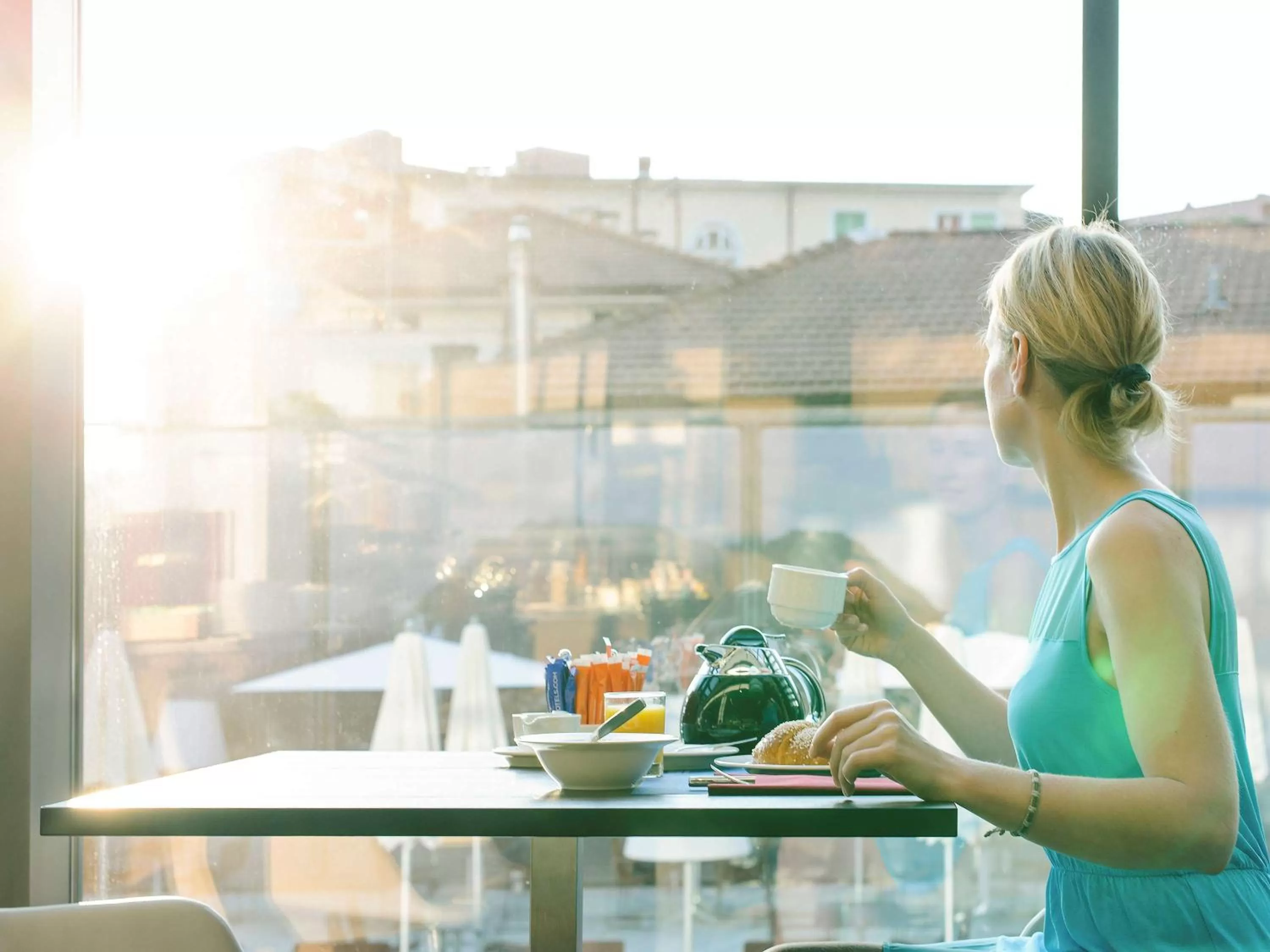 Restaurant/places to eat in Novotel Lugano Paradiso