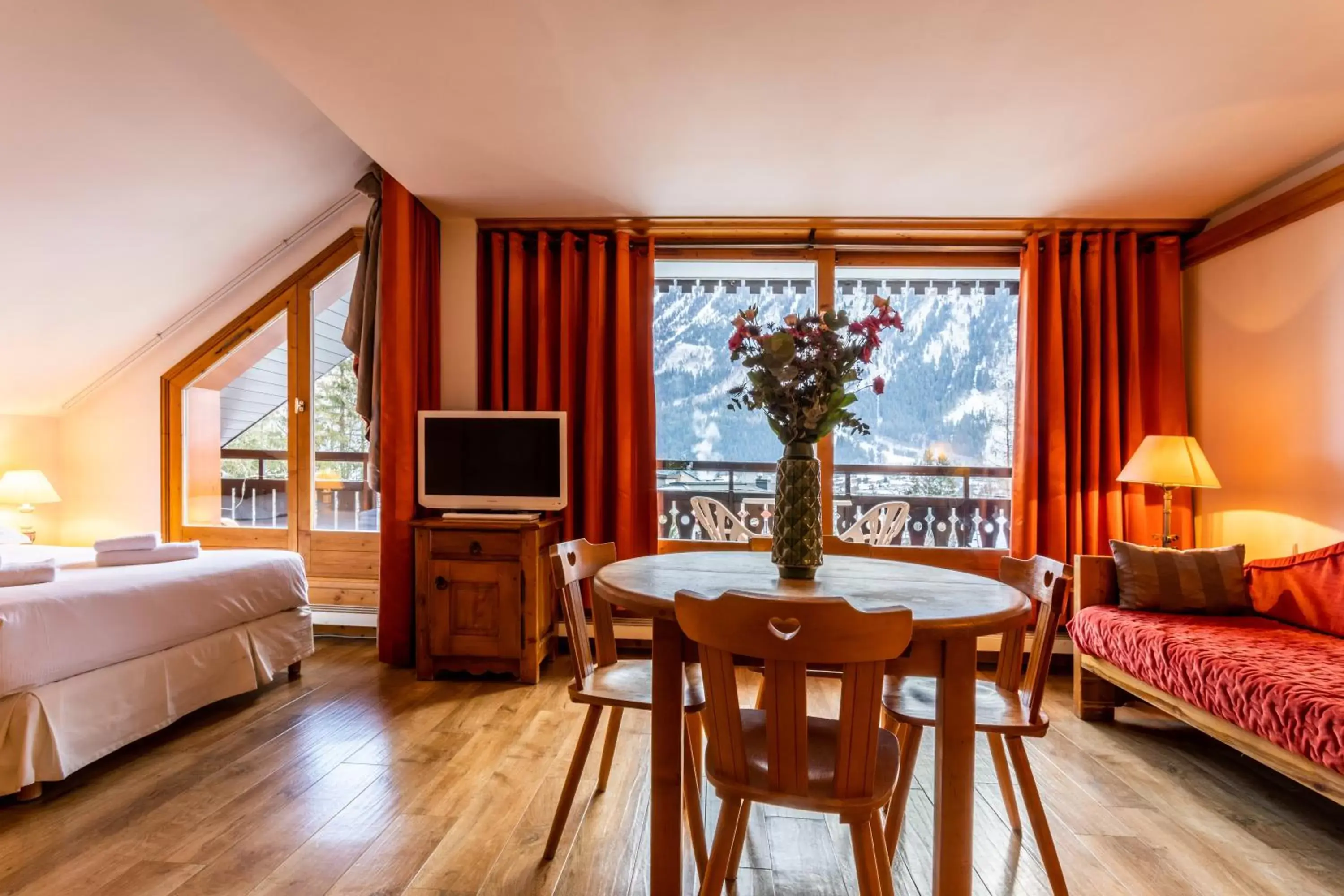 Living room, Seating Area in Les Balcons du Savoy