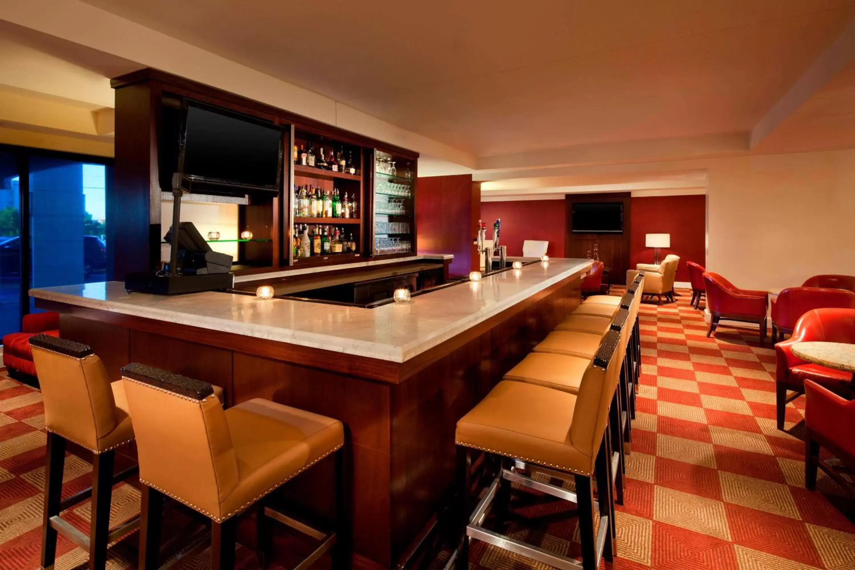 Lobby or reception, Lounge/Bar in Sheraton Albuquerque Uptown by Marriott