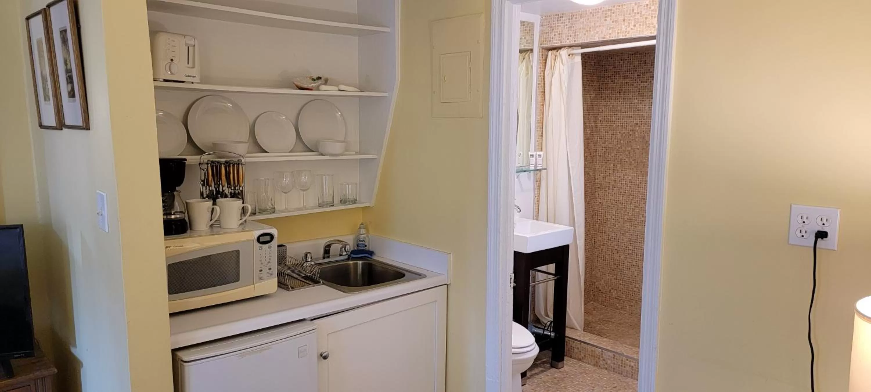 Kitchen or kitchenette in Incentra Village Hotel