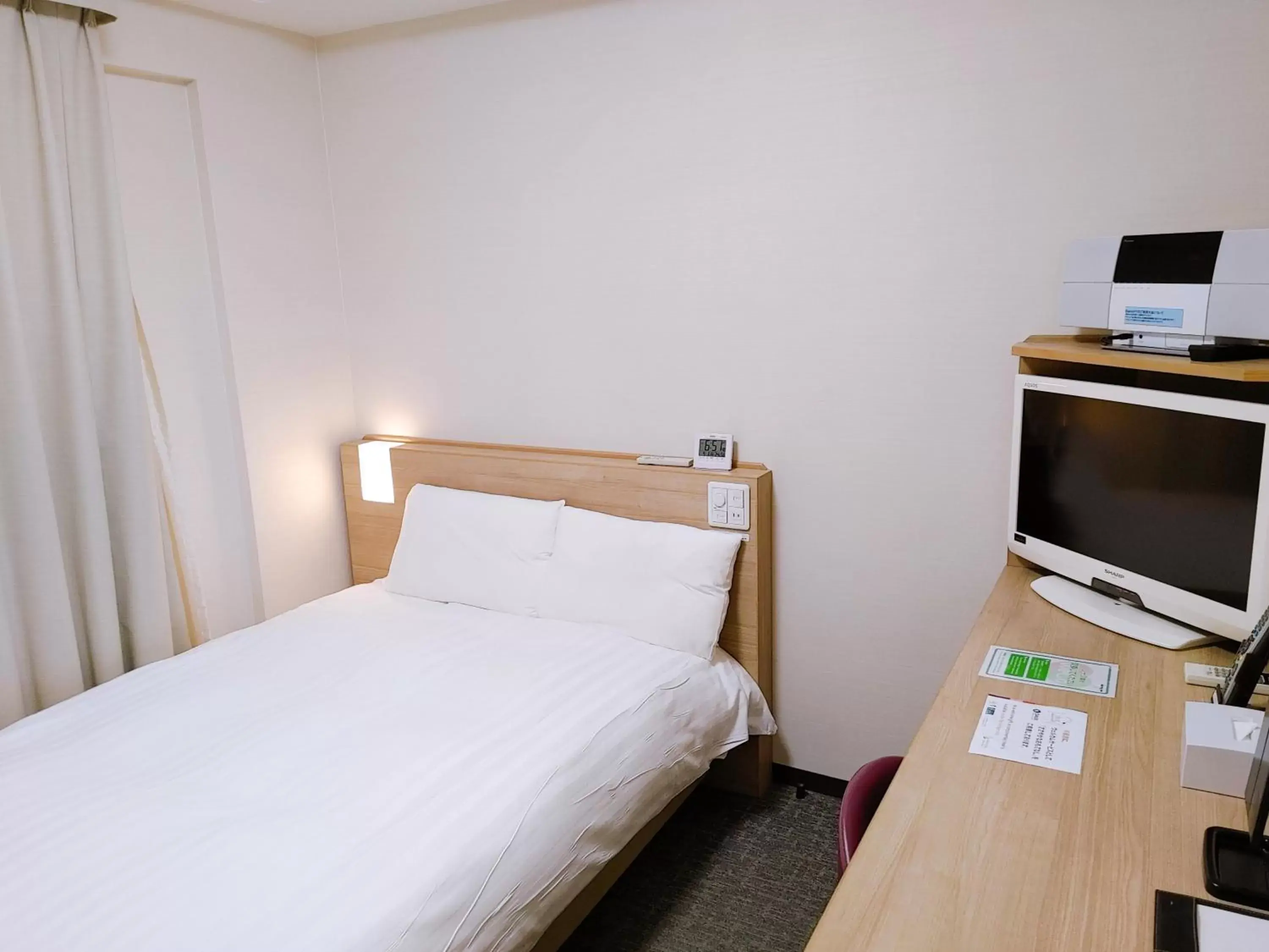 Bed in Dormy Inn Express Matsue