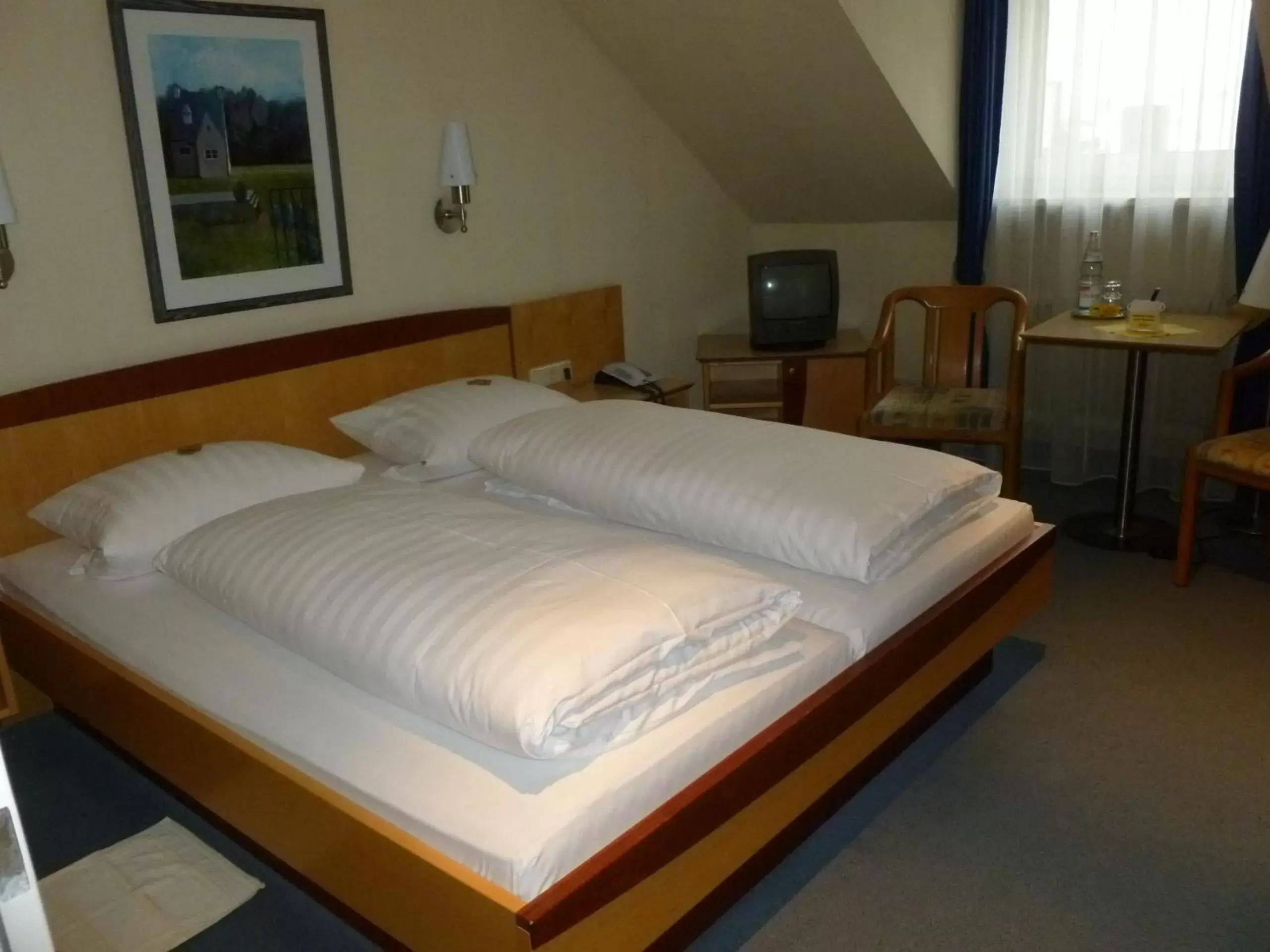 Bedroom, Bed in Hotel Hauser an der Universität