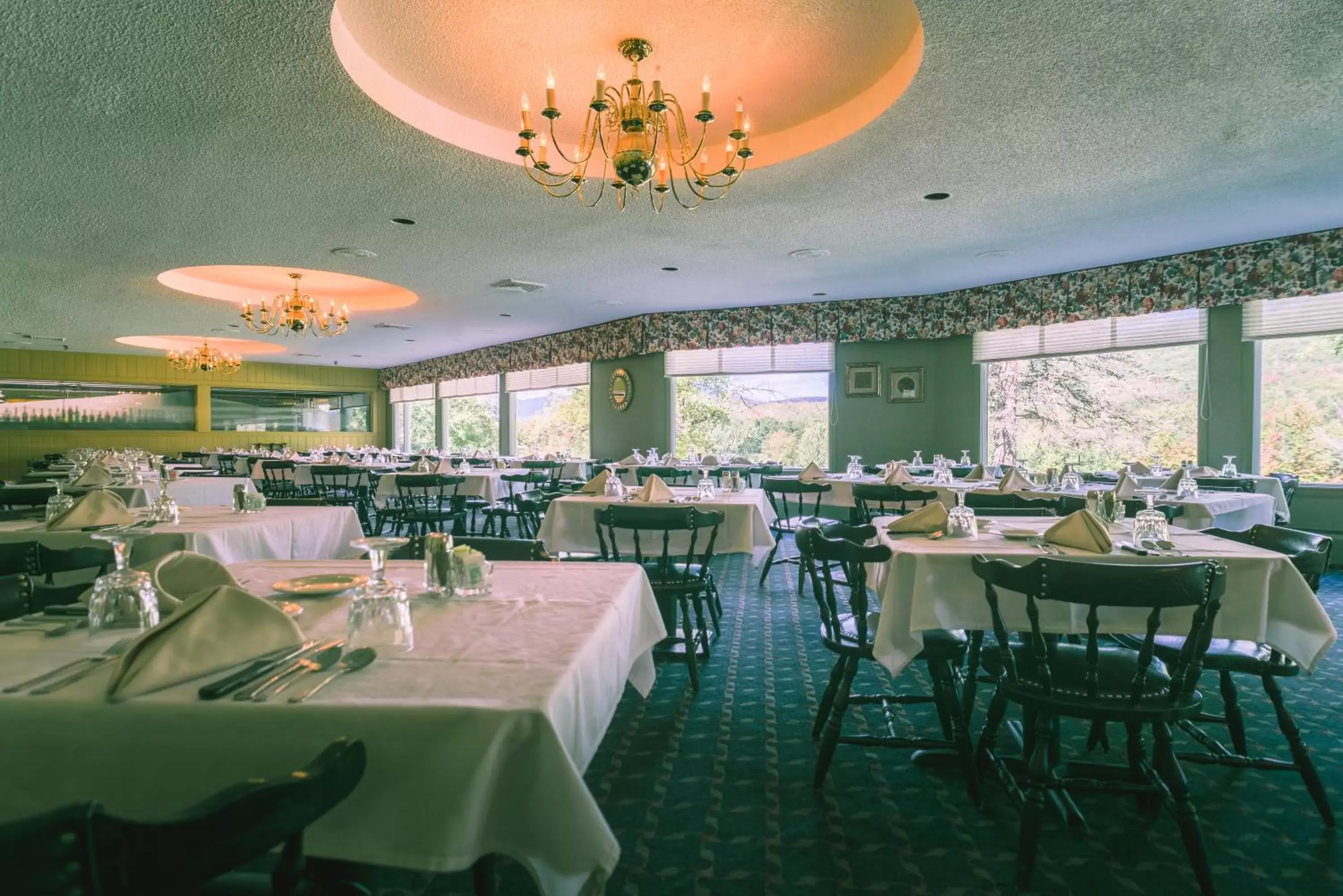 Restaurant/Places to Eat in Town And Country Motor Inn