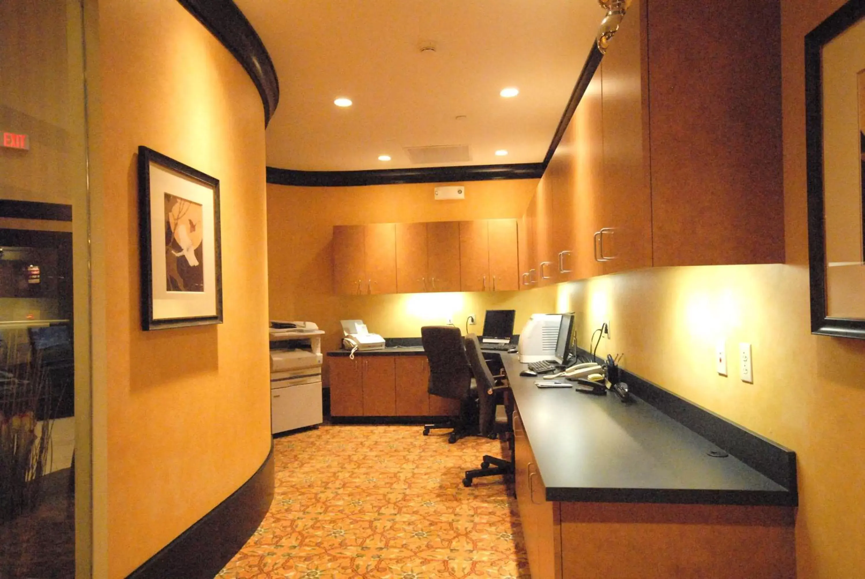 Lobby or reception, Kitchen/Kitchenette in Hilton Garden Inn Terre Haute