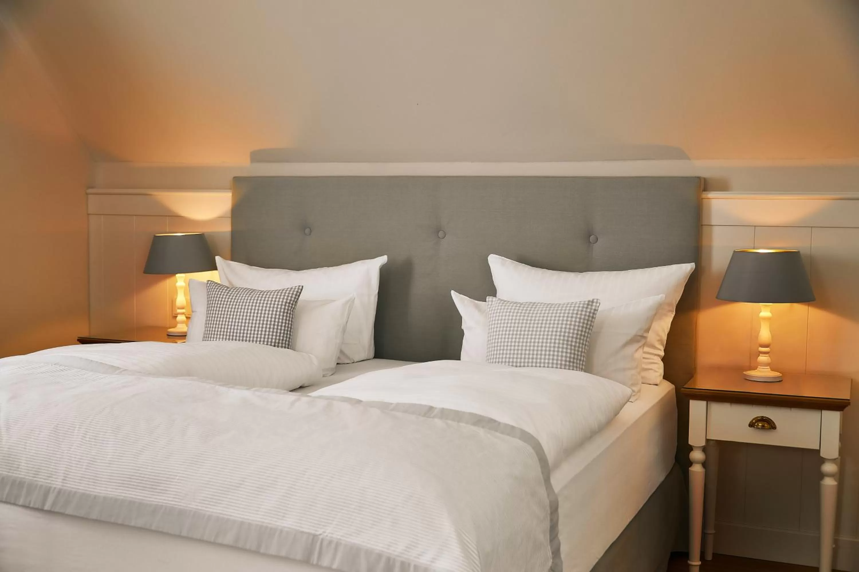 Bed in Fuchsbau Romantik Hotel & SPA Restaurant & FOX Bar