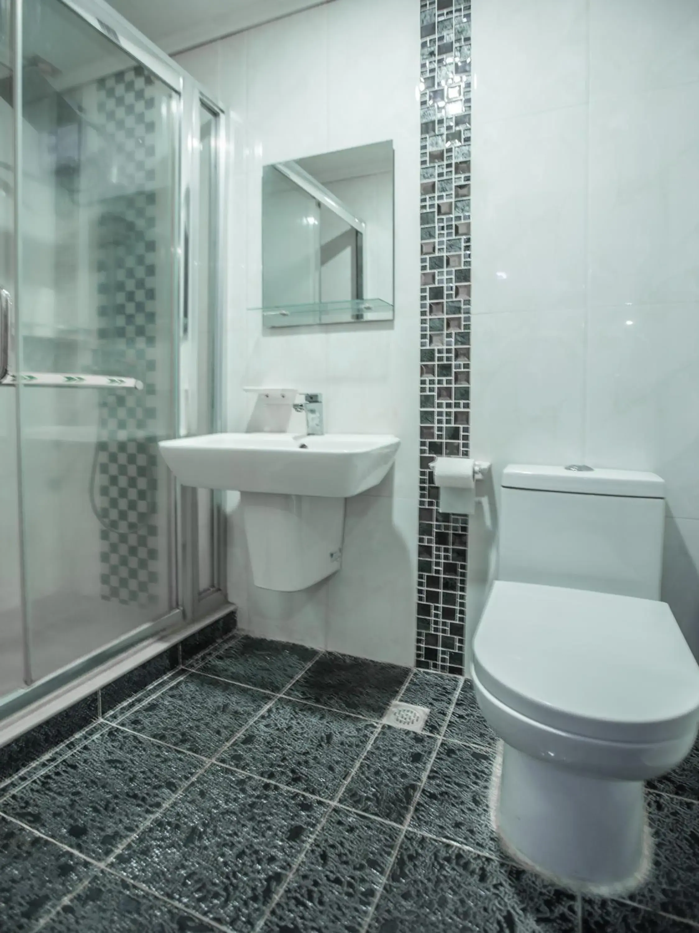 Bathroom in OYO 700 Pj Inn Hotel