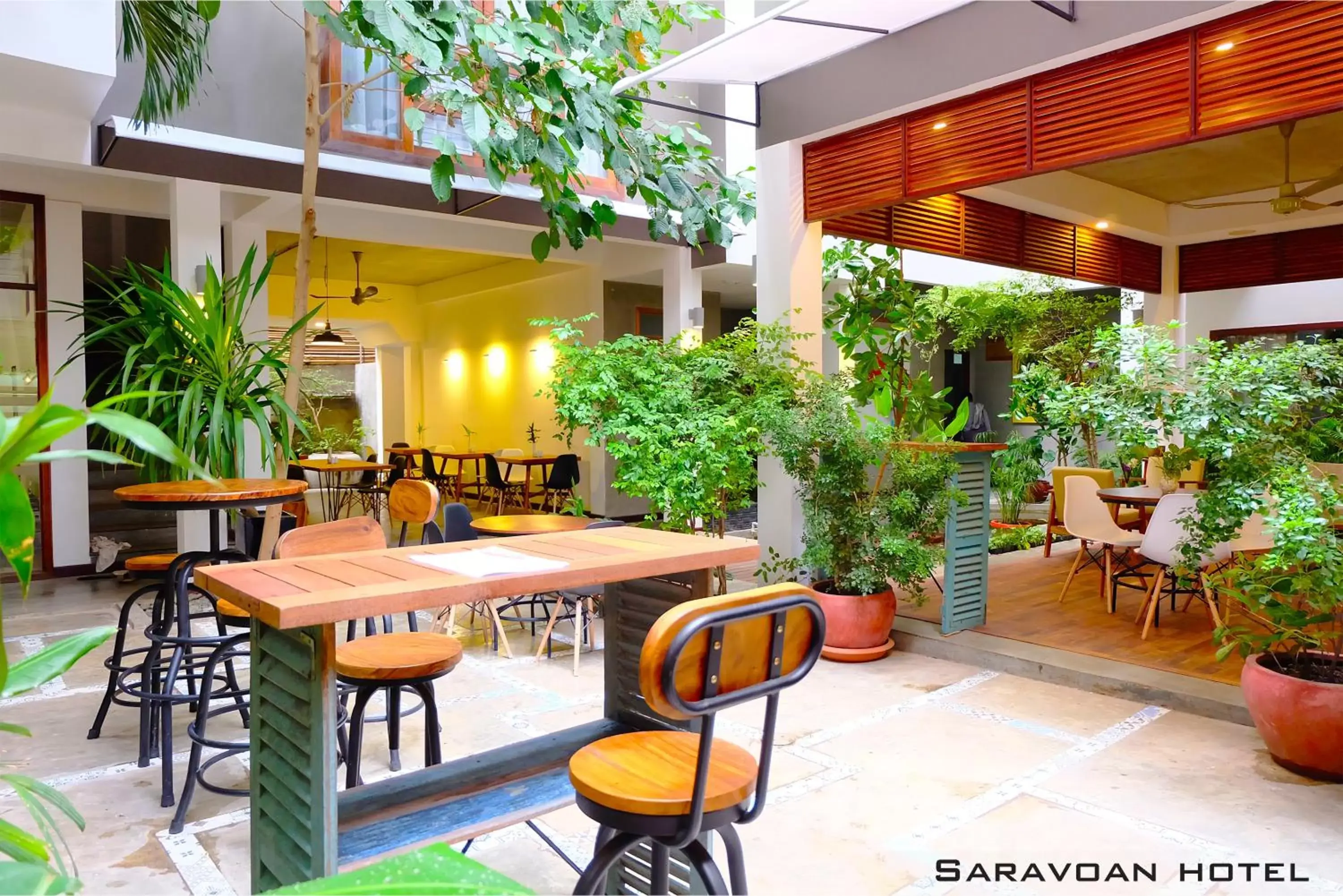 Lounge or bar, Restaurant/Places to Eat in Saravoan Royal Palace