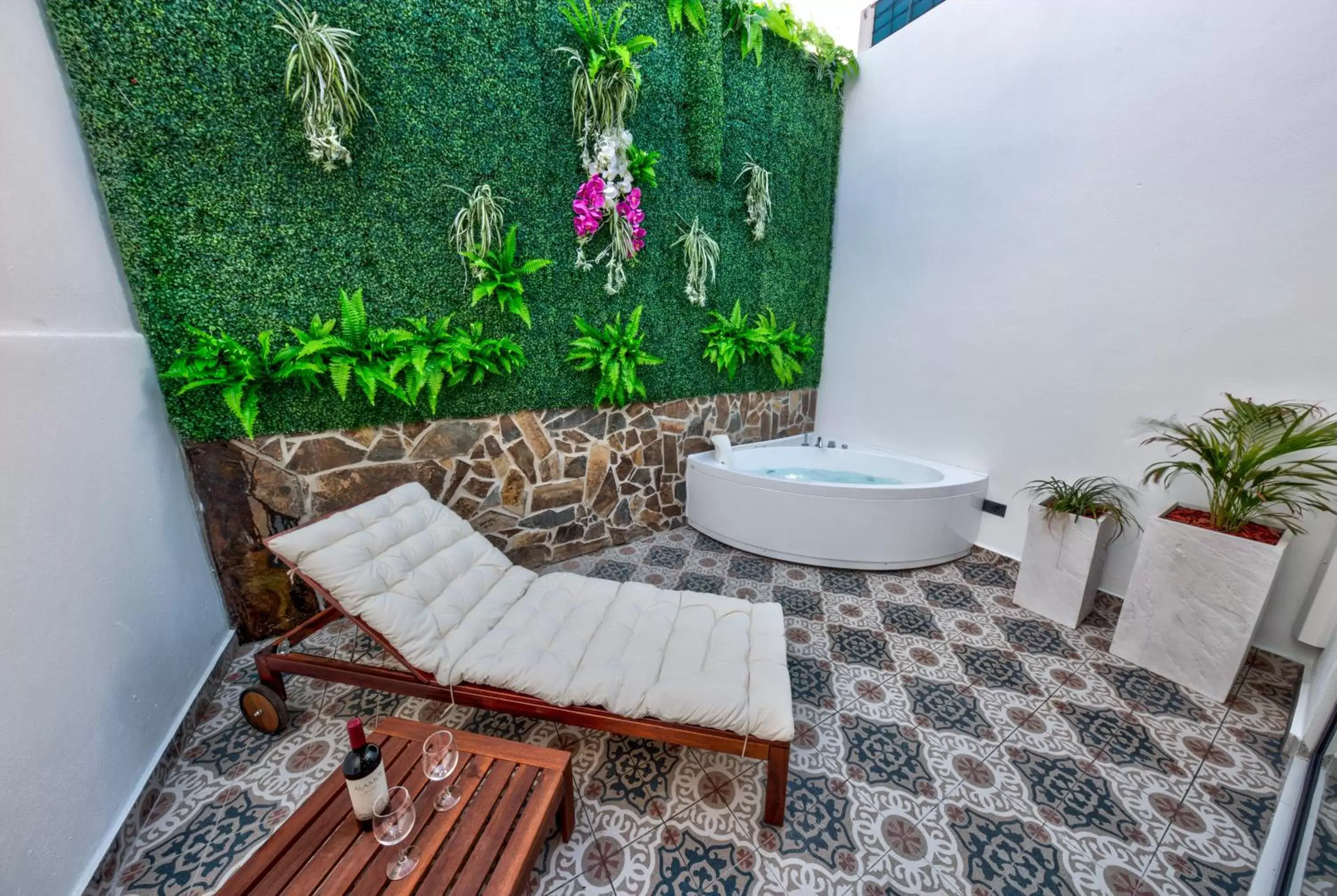 Patio, Bathroom in Puerto Valdes