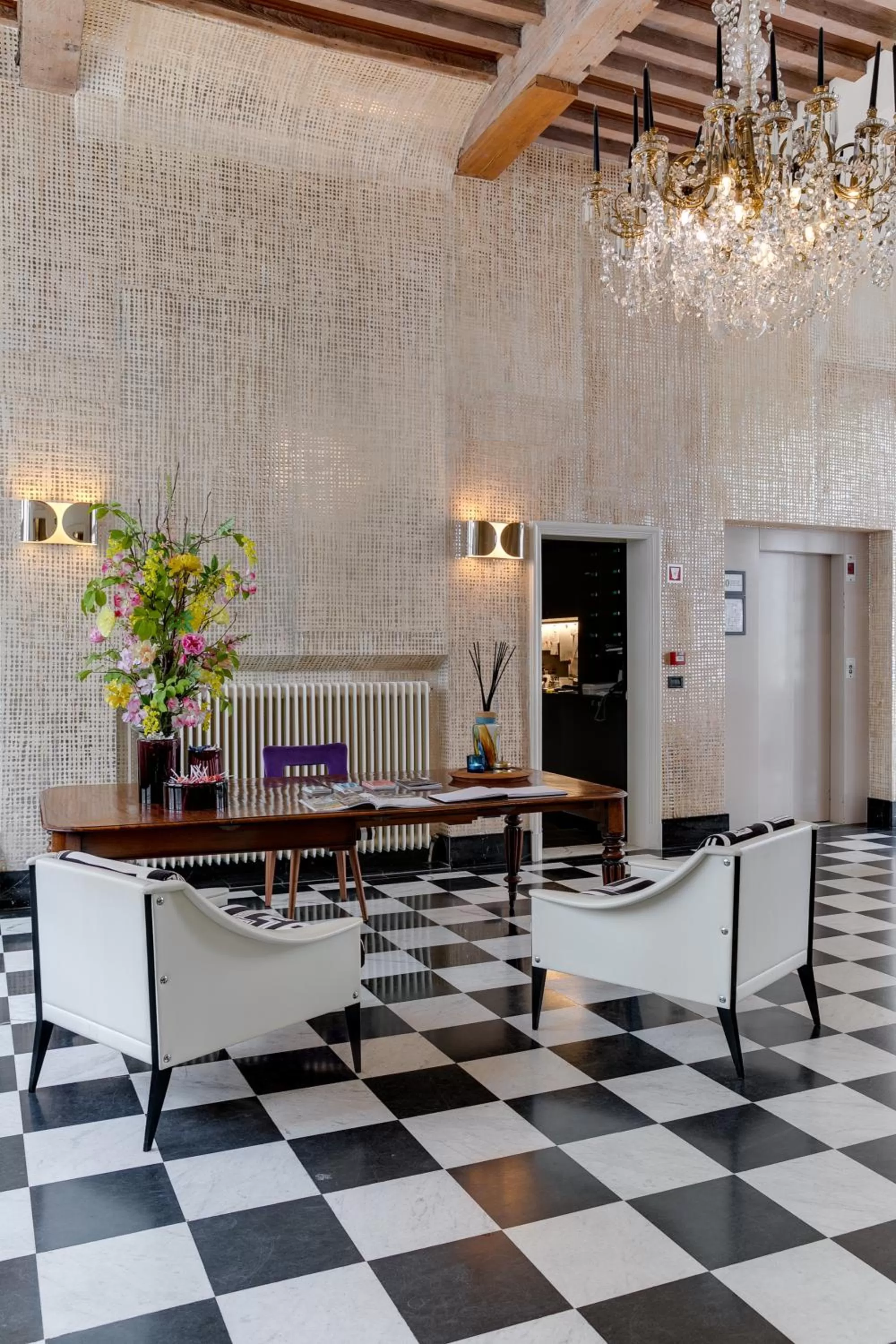 Lobby or reception in Hotel De Witte Lelie -Small Luxury Hotels of the World