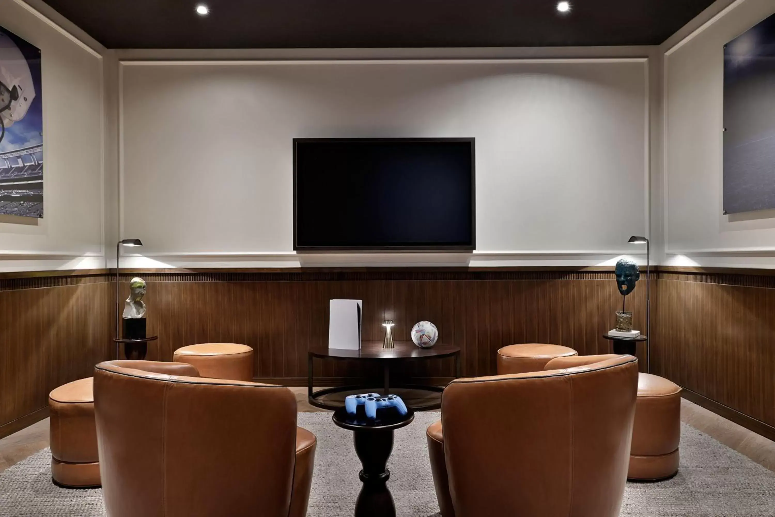 Lounge or bar, TV/Entertainment Center in The Ritz-Carlton, Amman