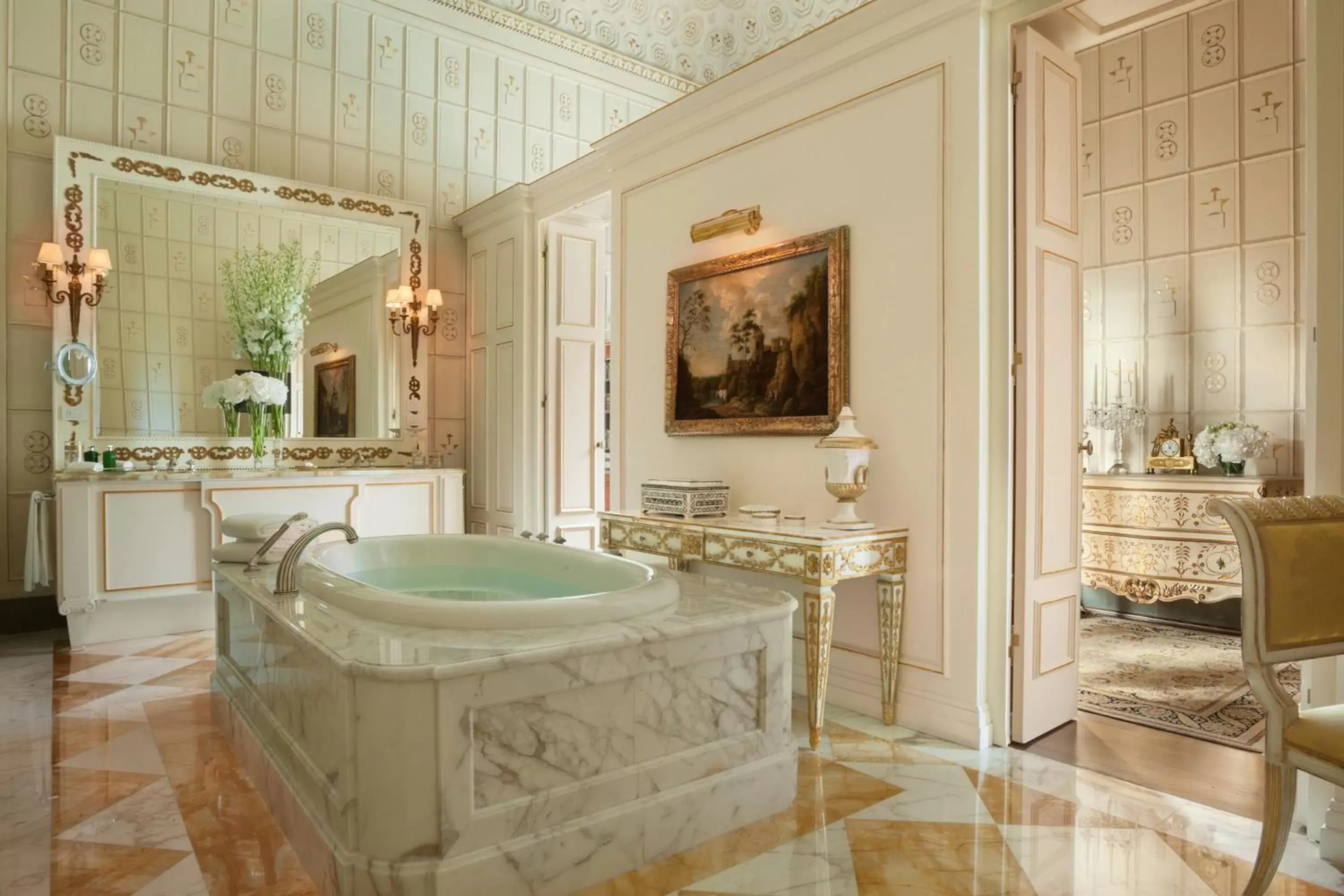 Shower, Bathroom in Four Seasons Hotel Firenze