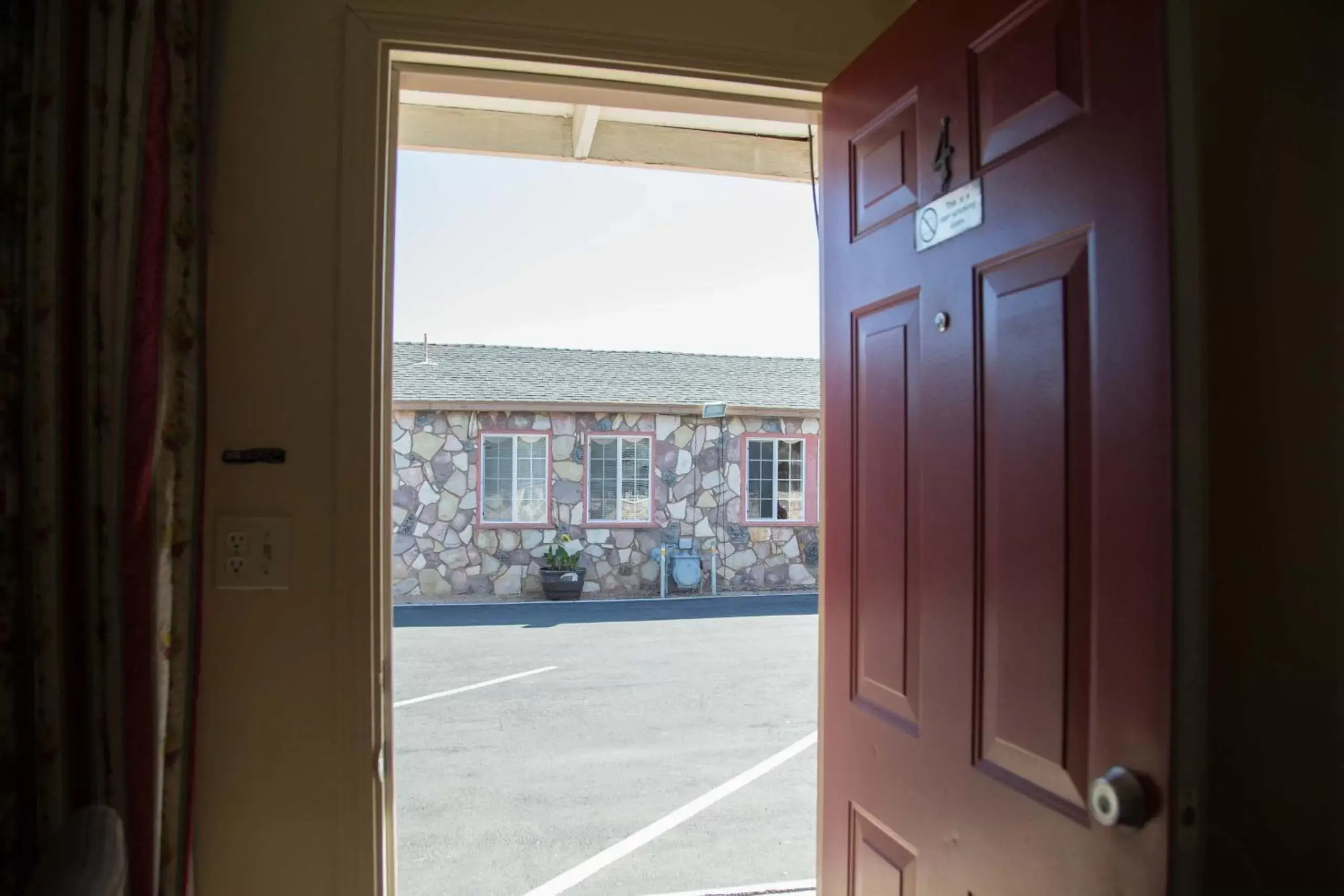 Bedroom in Boron Motel