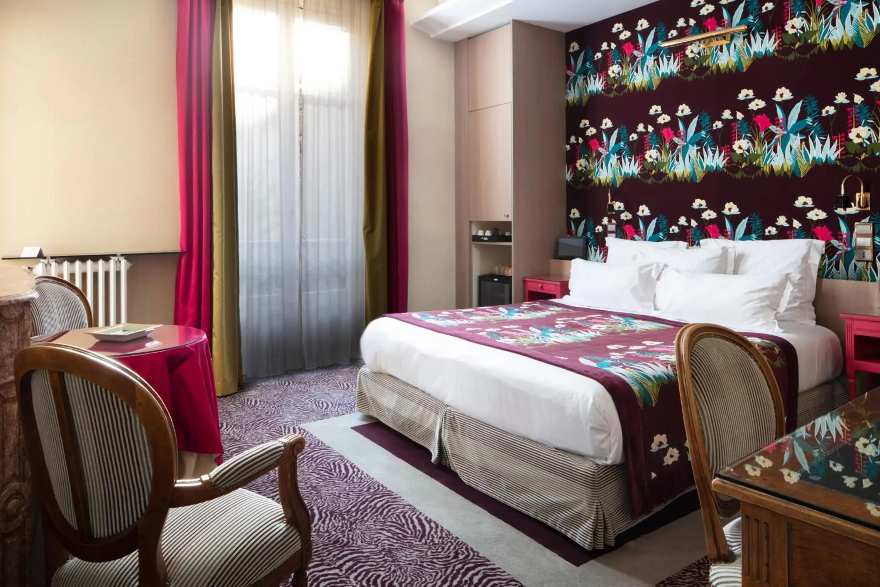 Photo of the whole room, Bed in Hôtel Regent's Garden - Astotel