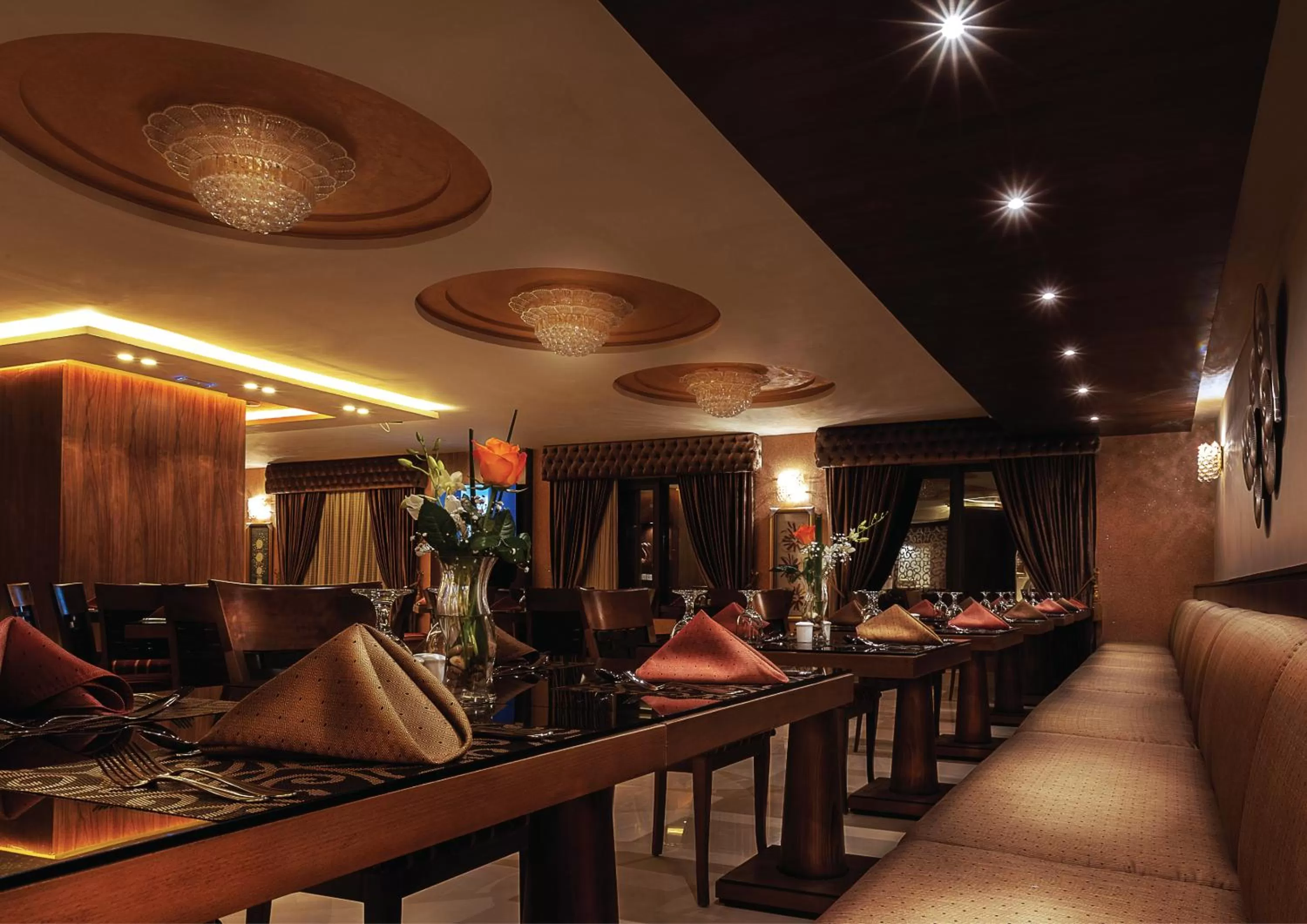 Food and drinks in Seven Roses Hotel