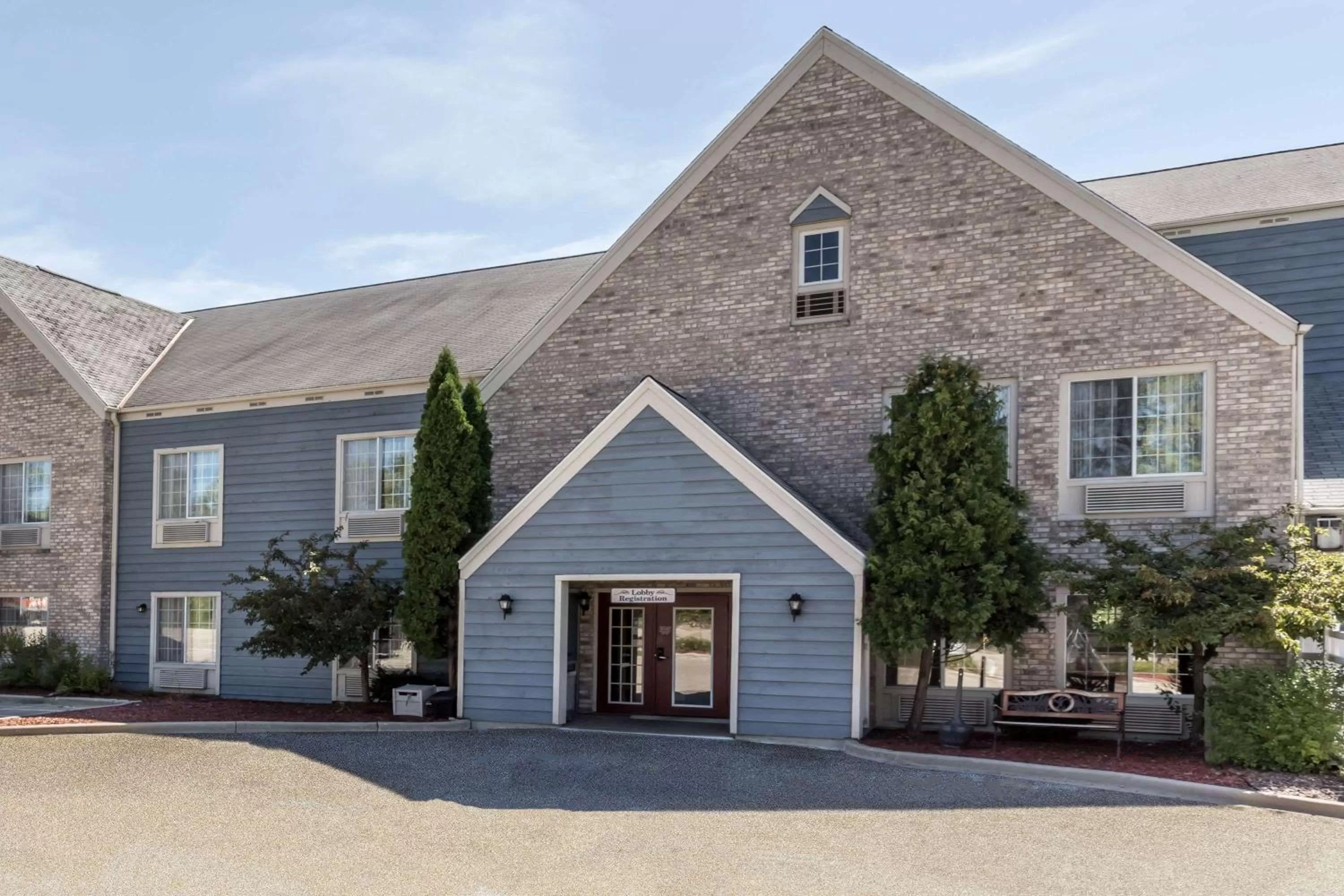 Property building in Baymont by Wyndham Mequon Milwaukee Area