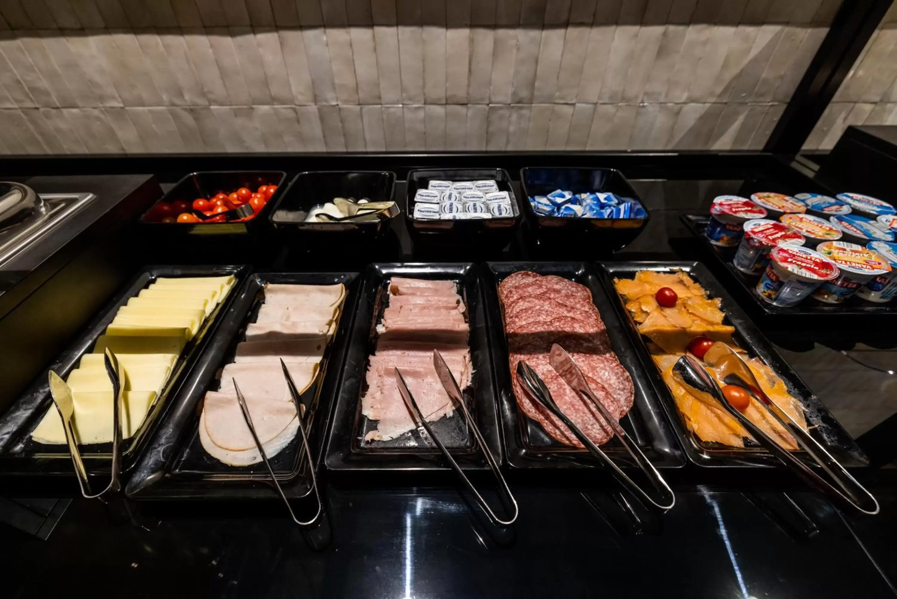 Buffet breakfast in Smart Hotel Central