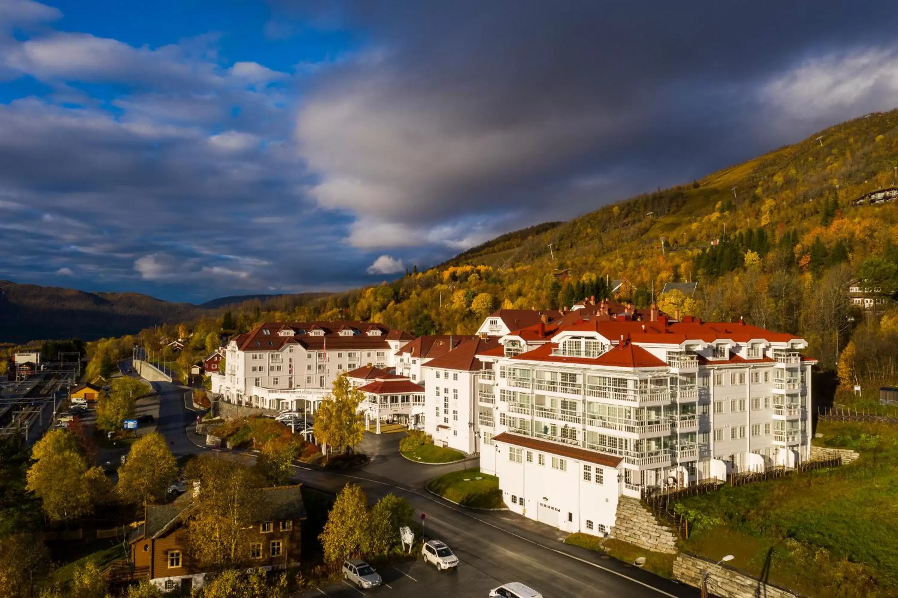 Property building, Bird's-eye View in Dr. Holms Hotel