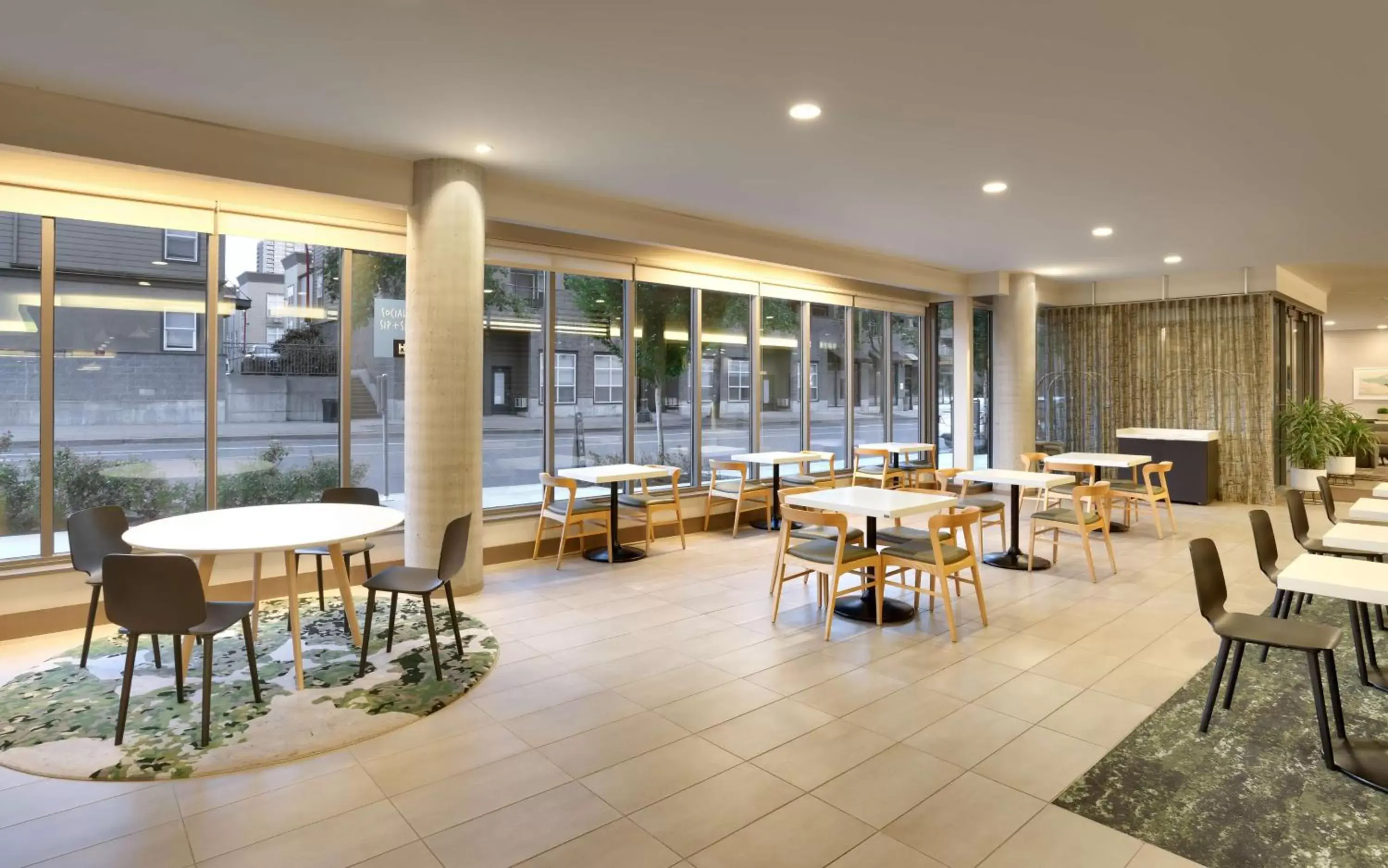 Lobby or reception, Restaurant/Places to Eat in Hyatt House Portland / Downtown