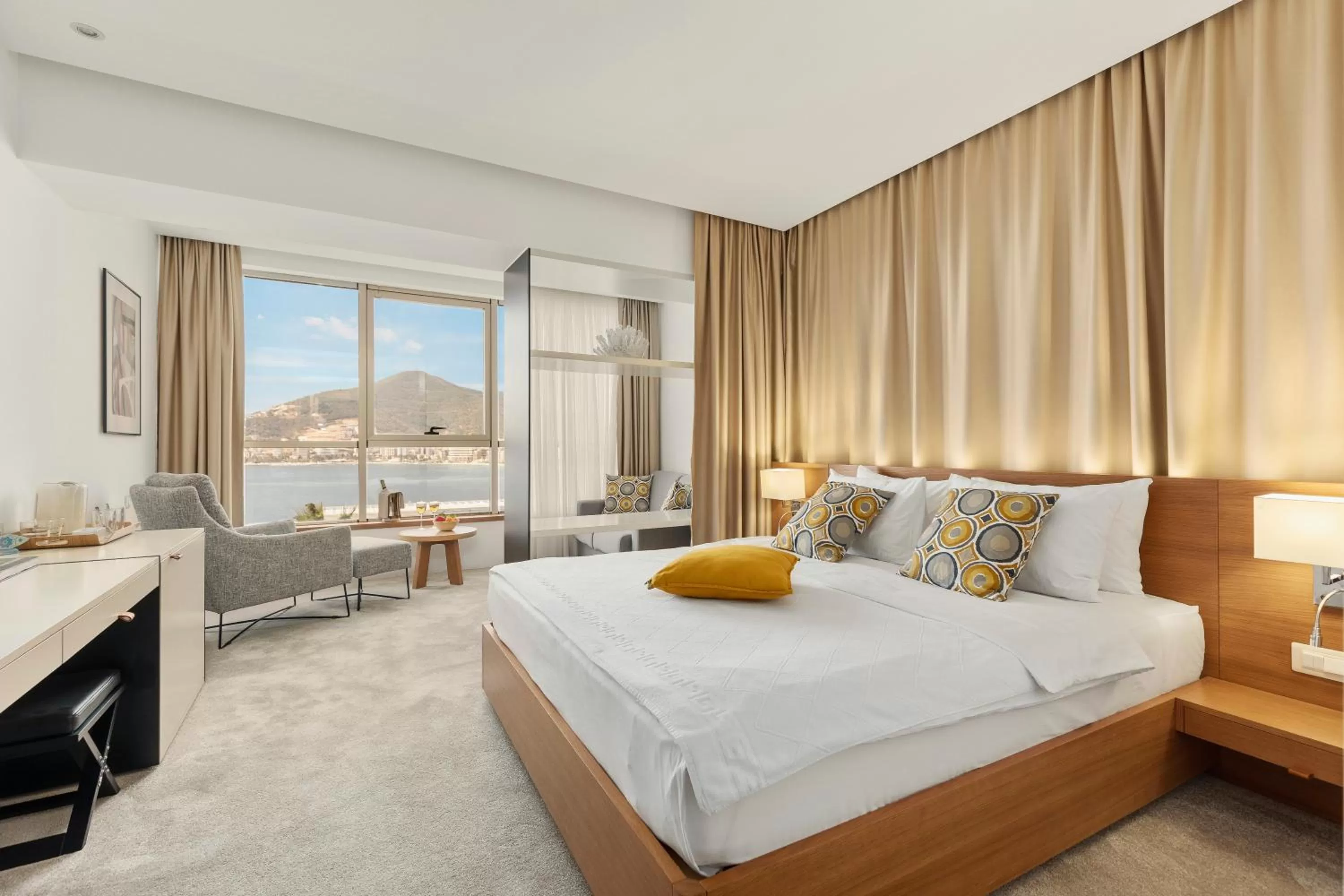 Seating area, Bed in Hotel Harmonia by Dukley