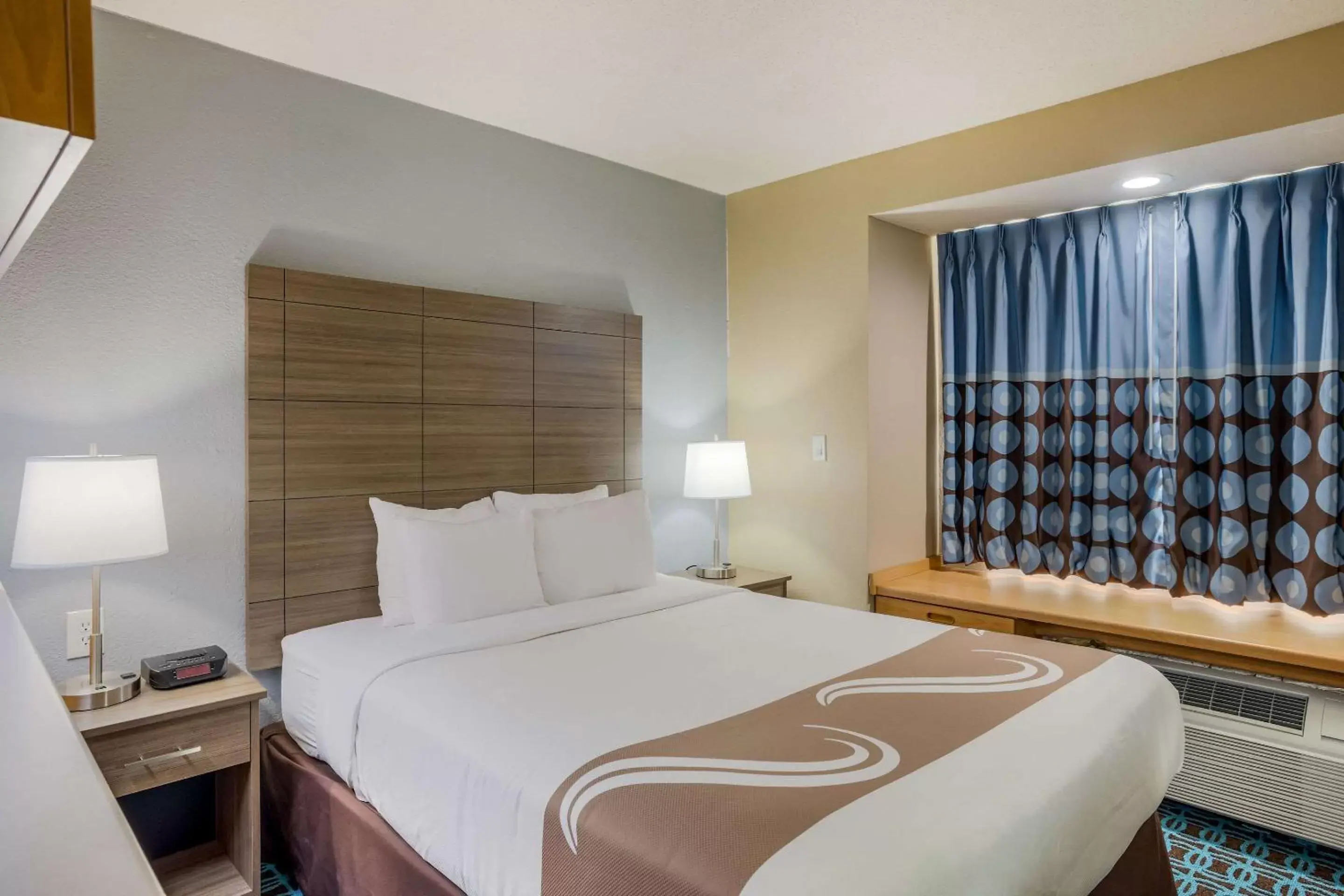 Photo of the whole room, Bed in Quality Inn & Suites Blue Springs - Kansas City