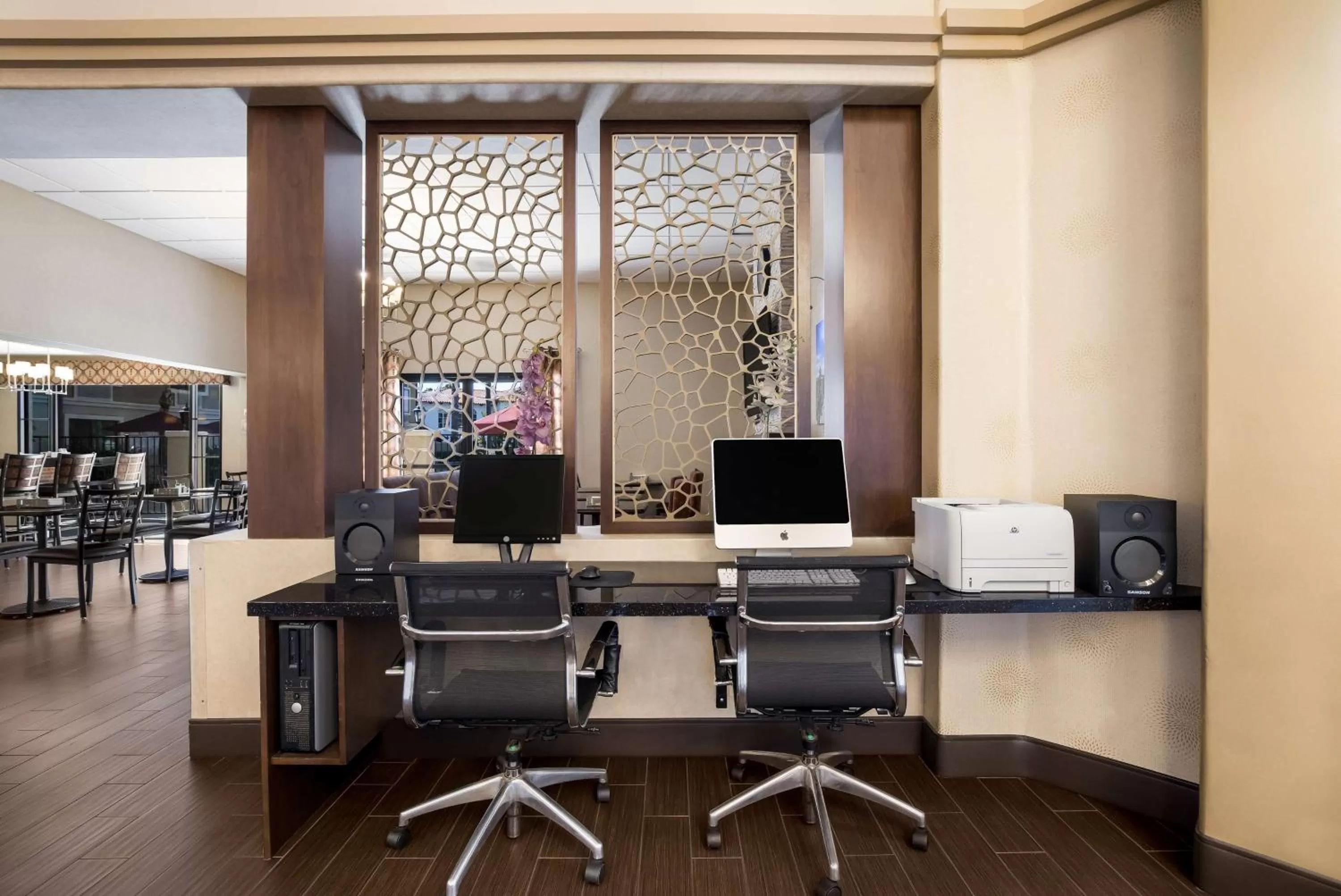 Business facilities in Best Western Escondido Hotel