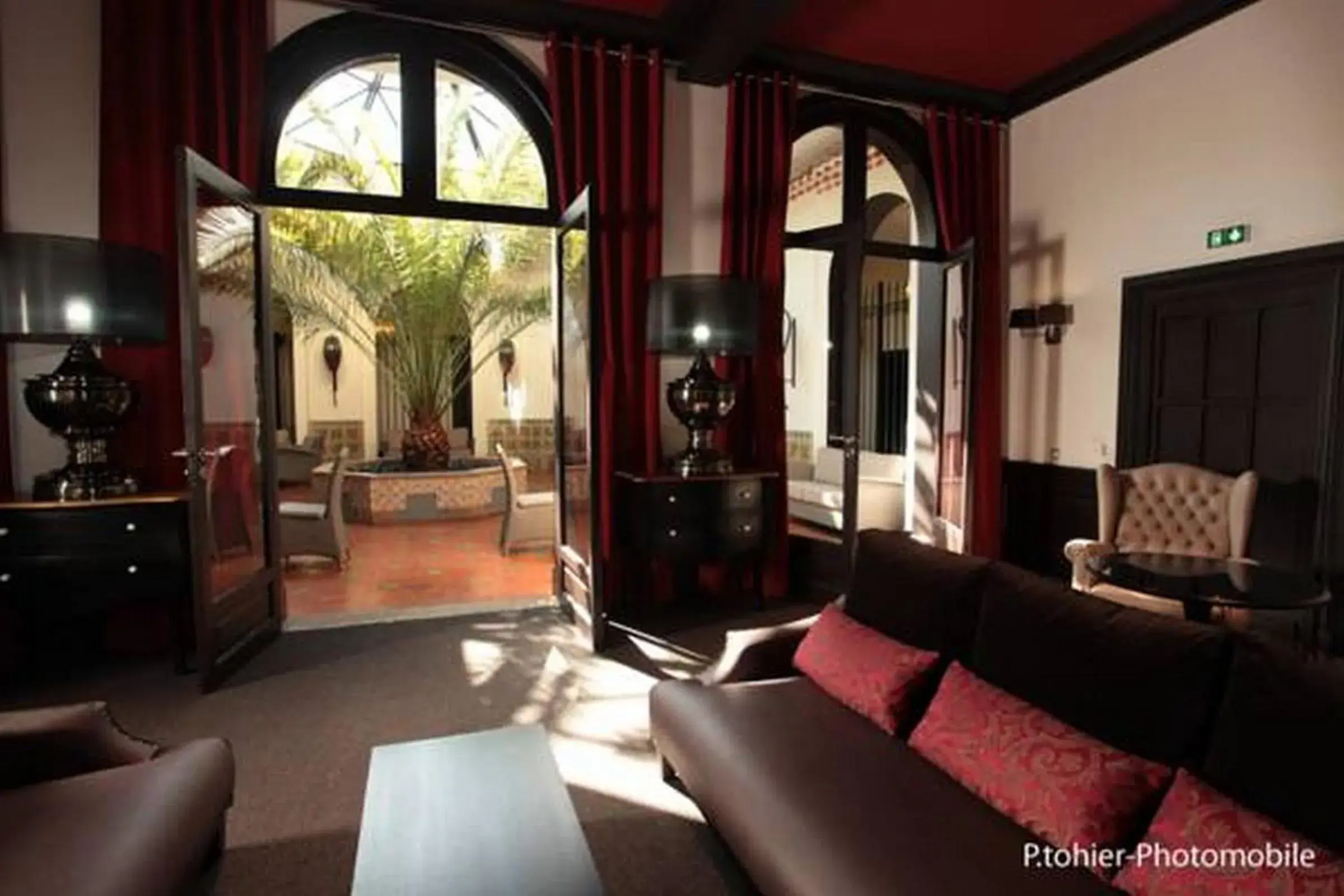 Library, Seating Area in Hotel de Chiberta et du Golf