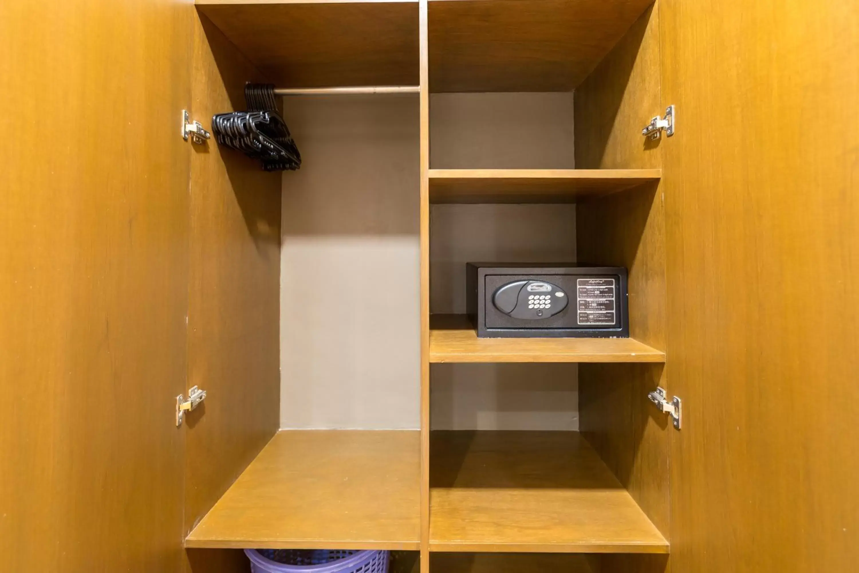 TV/Entertainment Center in Tropicana Suites