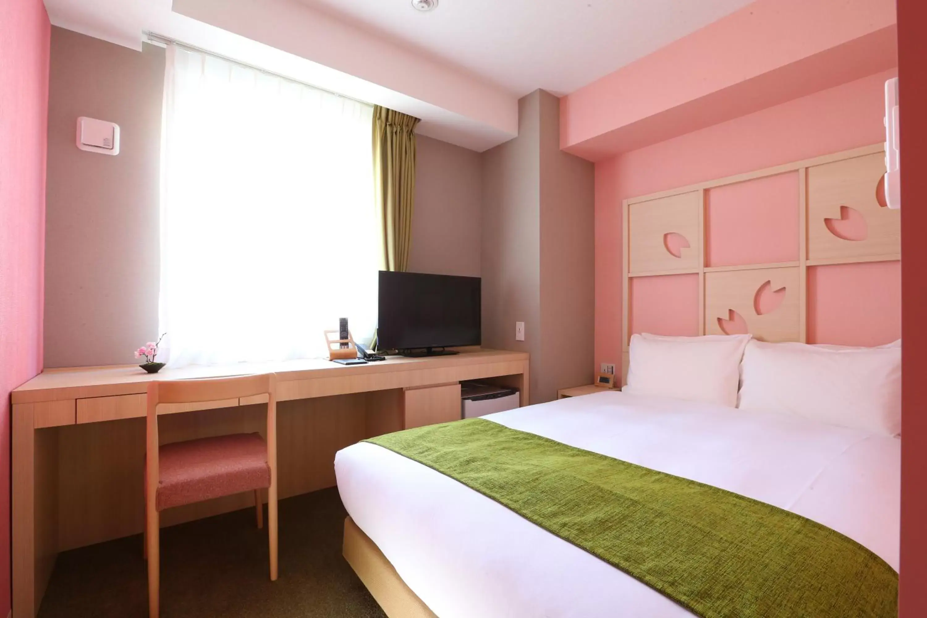 Photo of the whole room, Bed in Hotel Wing International Select Nagoya Sakae