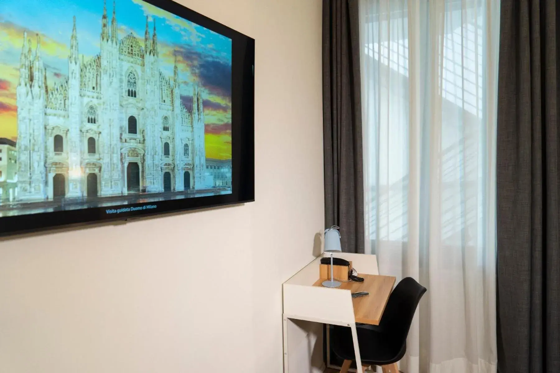 TV/Entertainment Center in Villino Milano